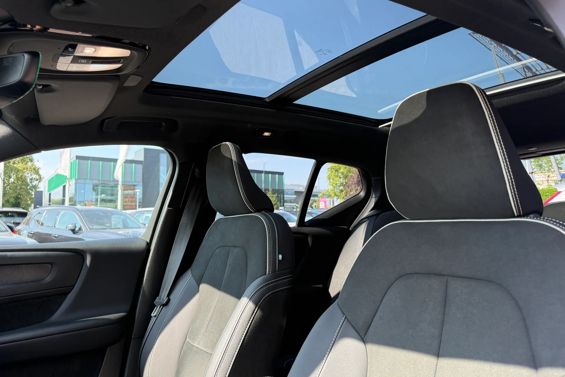 Volvo XC40 thumbnail image number 25