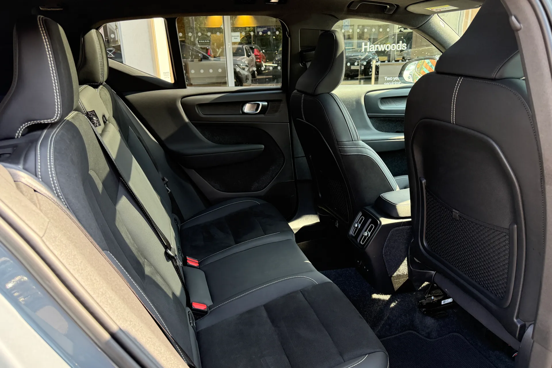 Volvo XC40 thumbnail image number 18