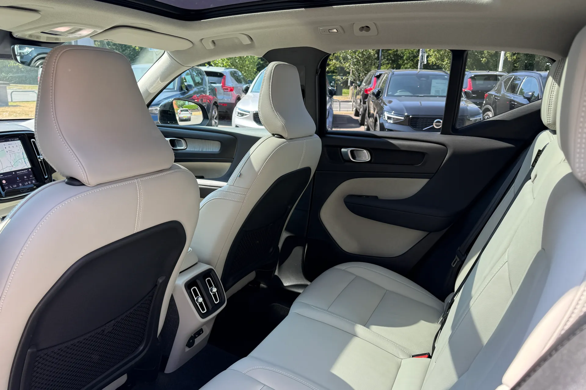 Volvo XC40 thumbnail image number 31