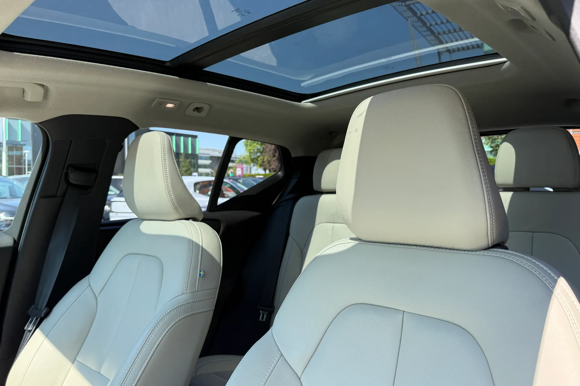 Volvo XC40 thumbnail image number 30