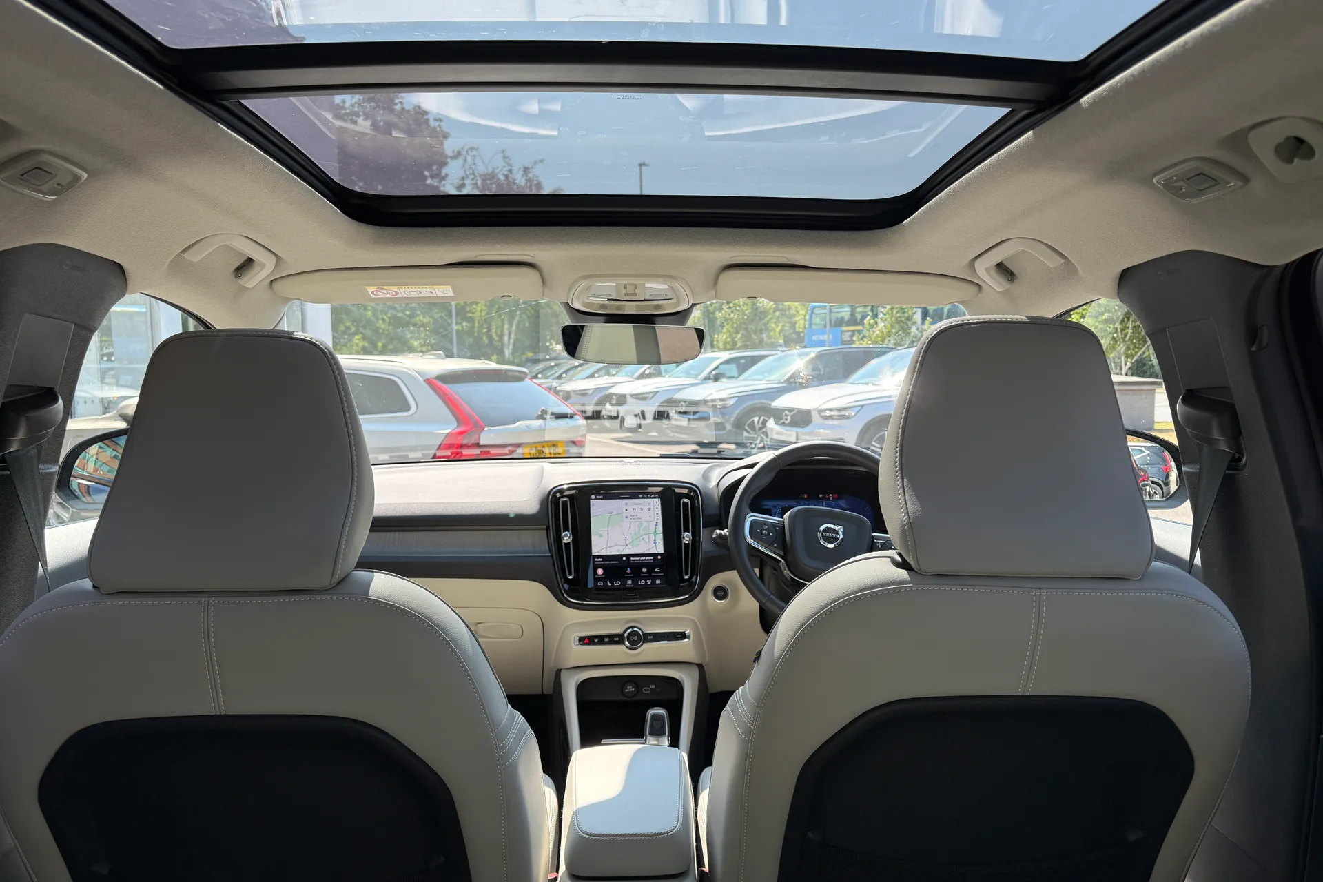 Volvo XC40 thumbnail image number 23