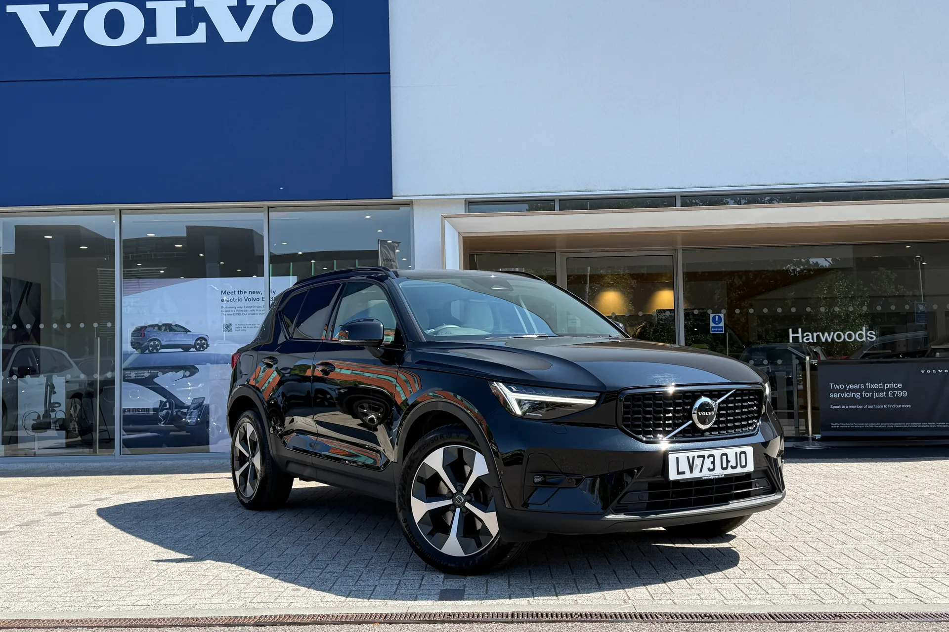 Volvo XC40 focused image