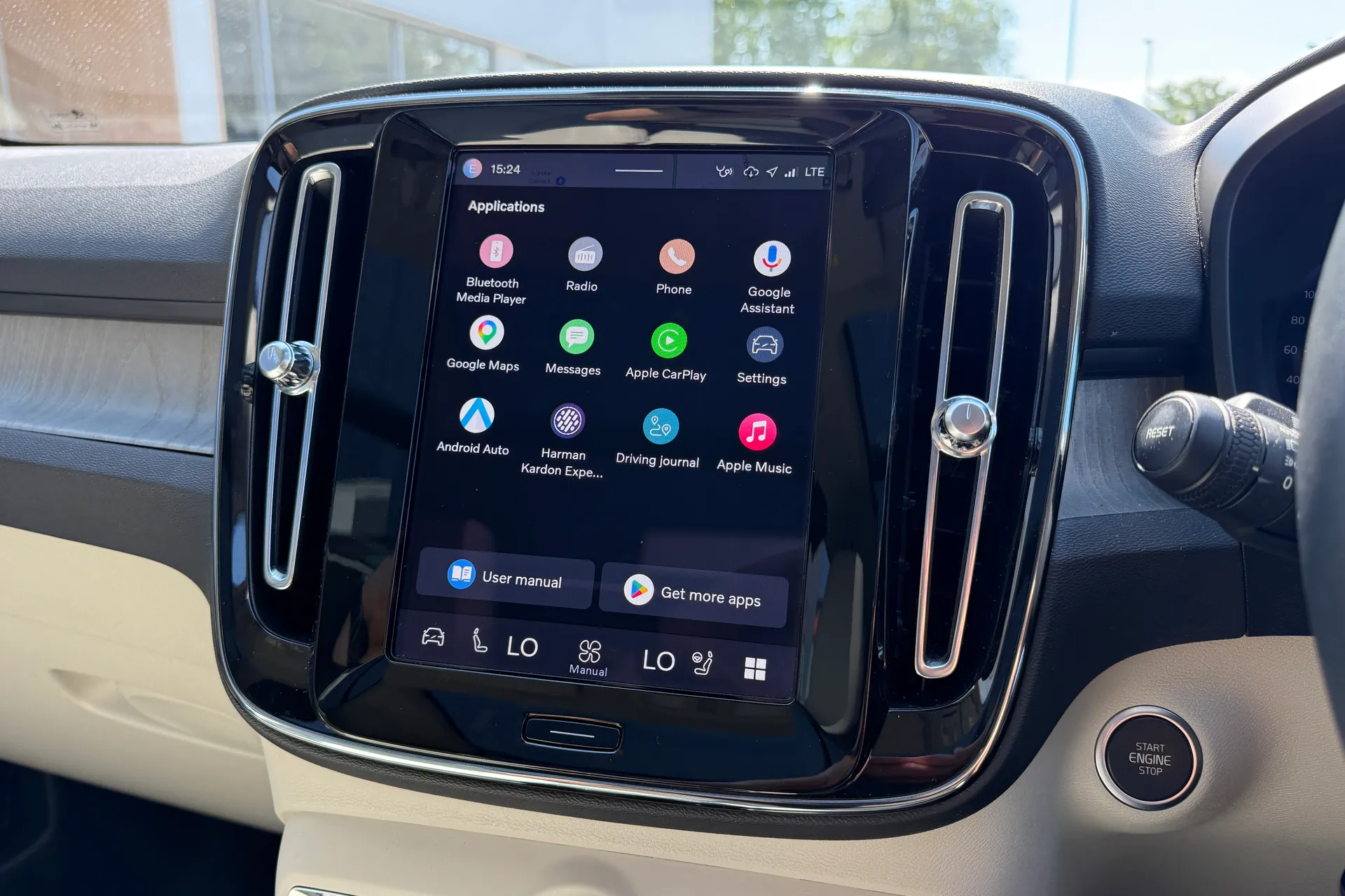 Volvo XC40 thumbnail image number 38
