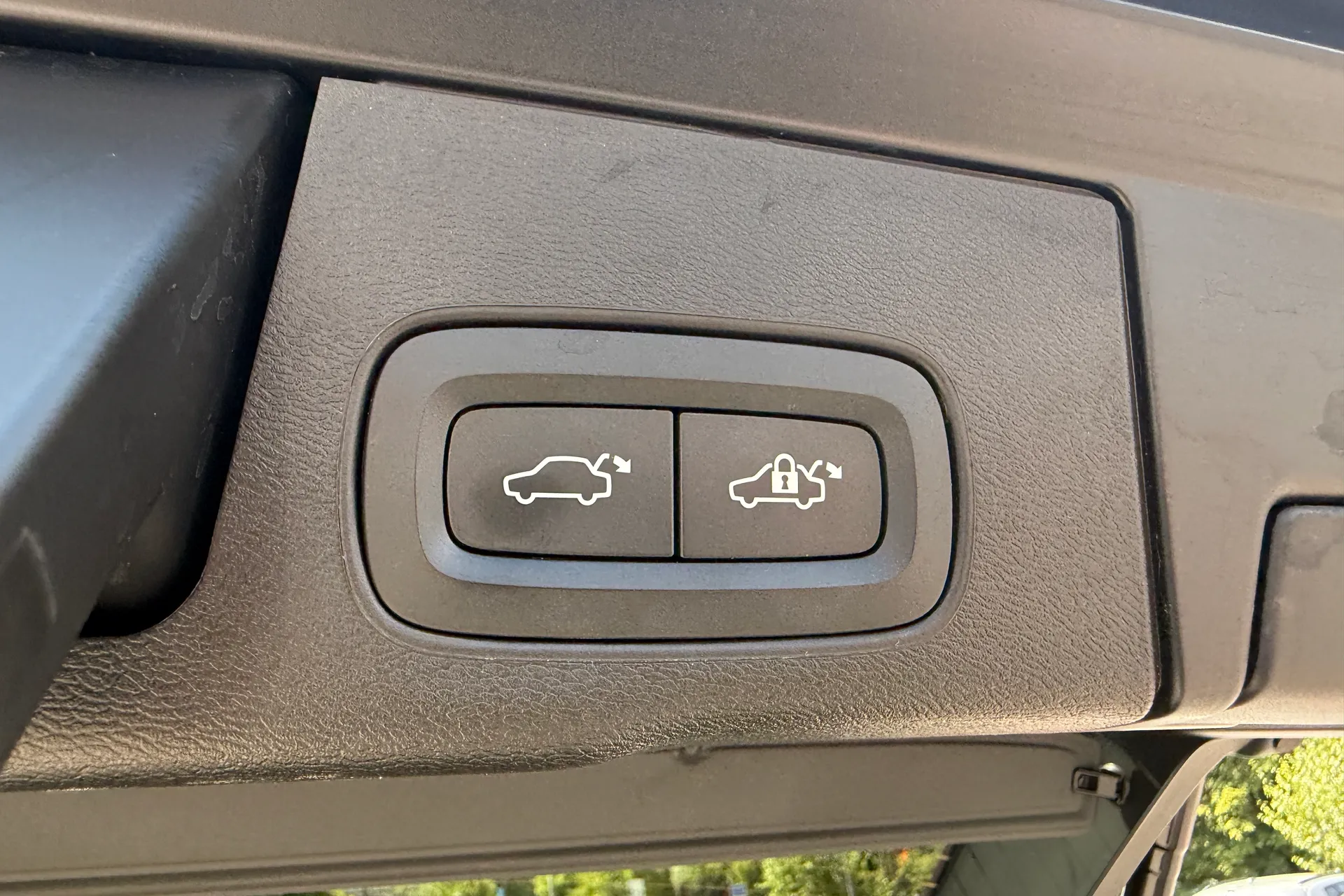 Volvo XC60 thumbnail image number 21