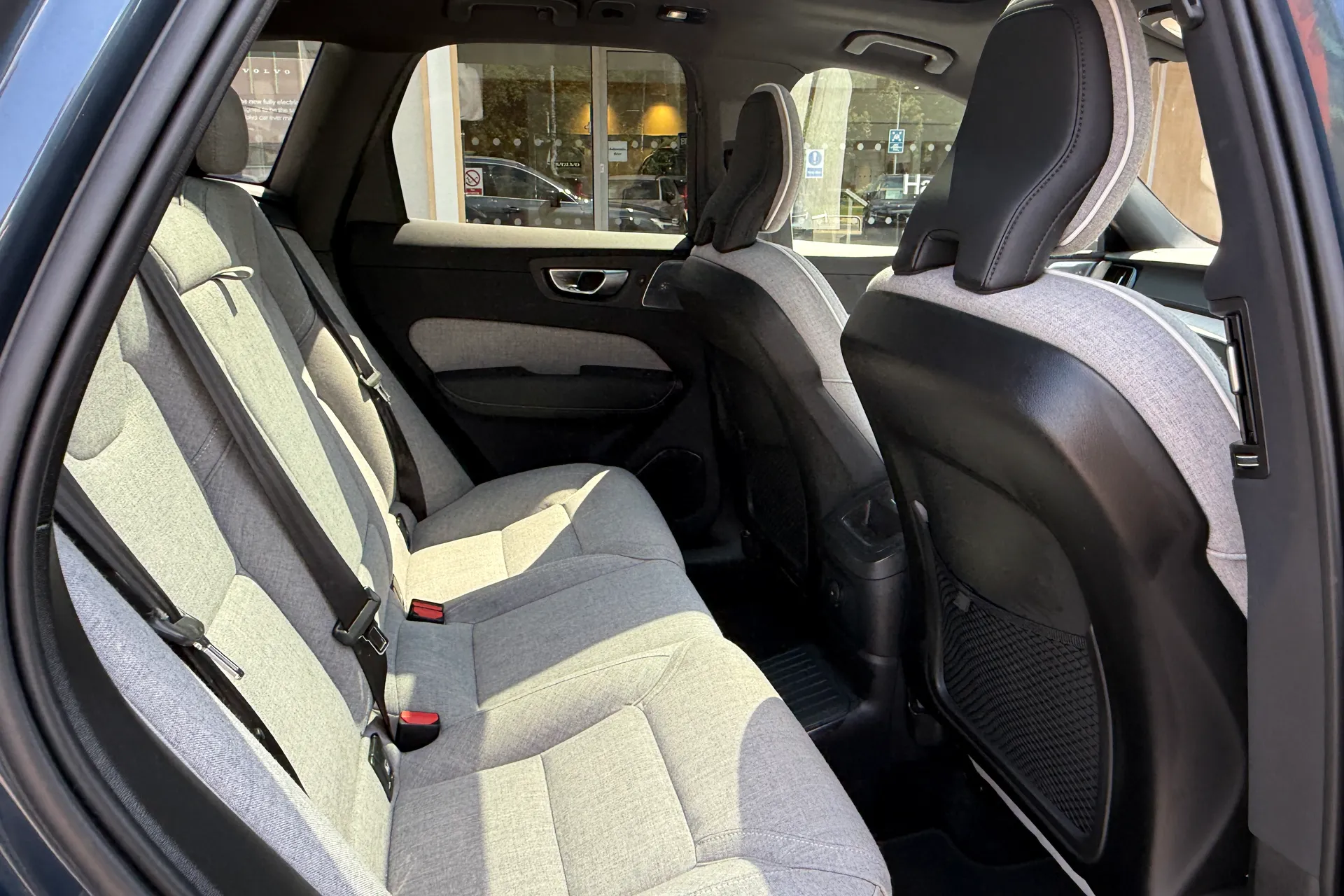Volvo XC60 thumbnail image number 23