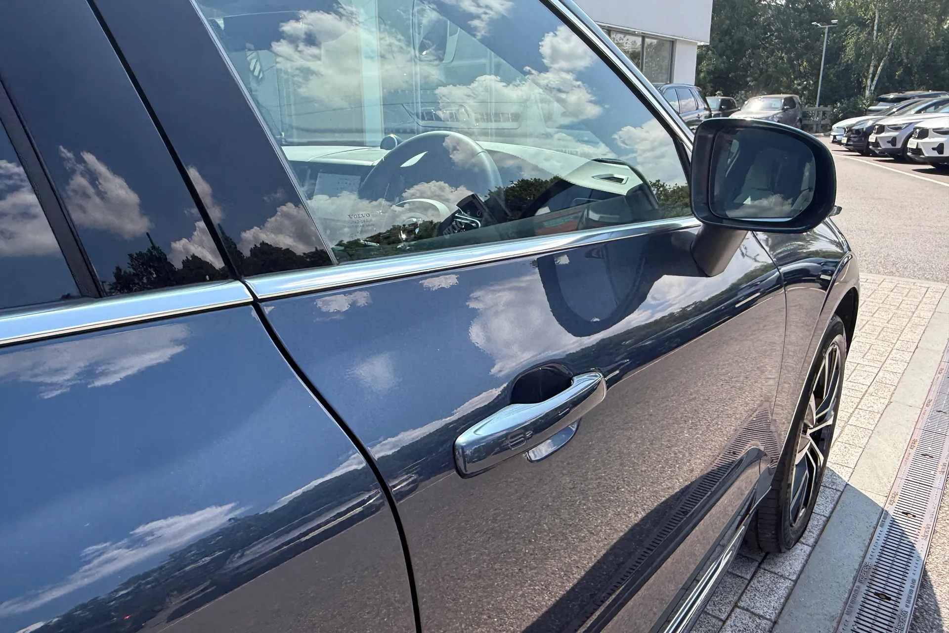 Volvo XC60 thumbnail image number 15