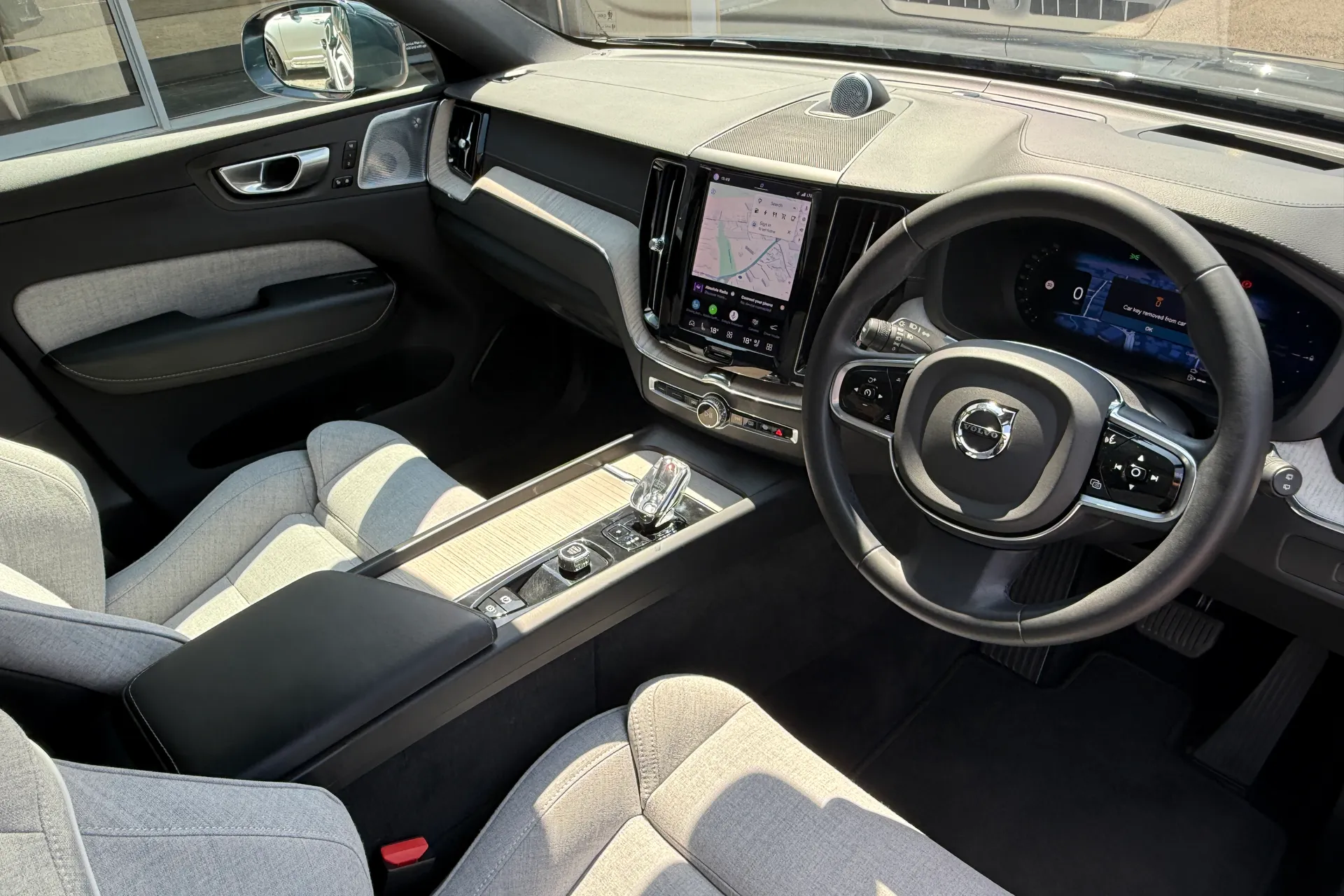 Volvo XC60 thumbnail image number 6