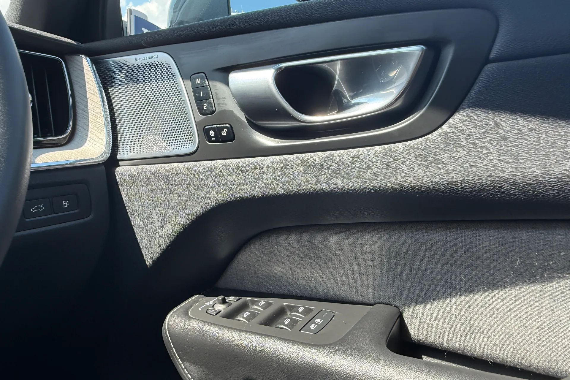 Volvo XC60 thumbnail image number 41