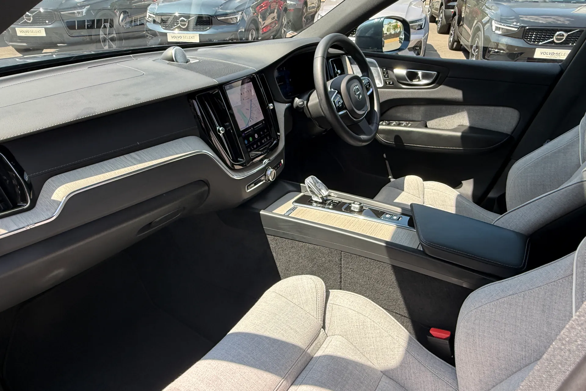 Volvo XC60 thumbnail image number 27