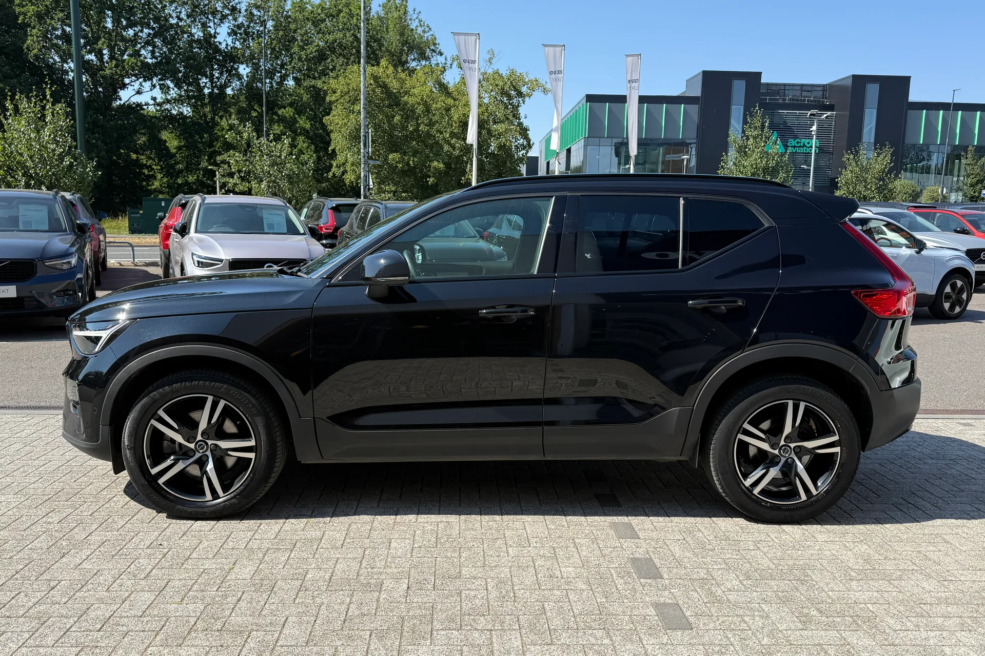 Volvo XC40 thumbnail image number 11