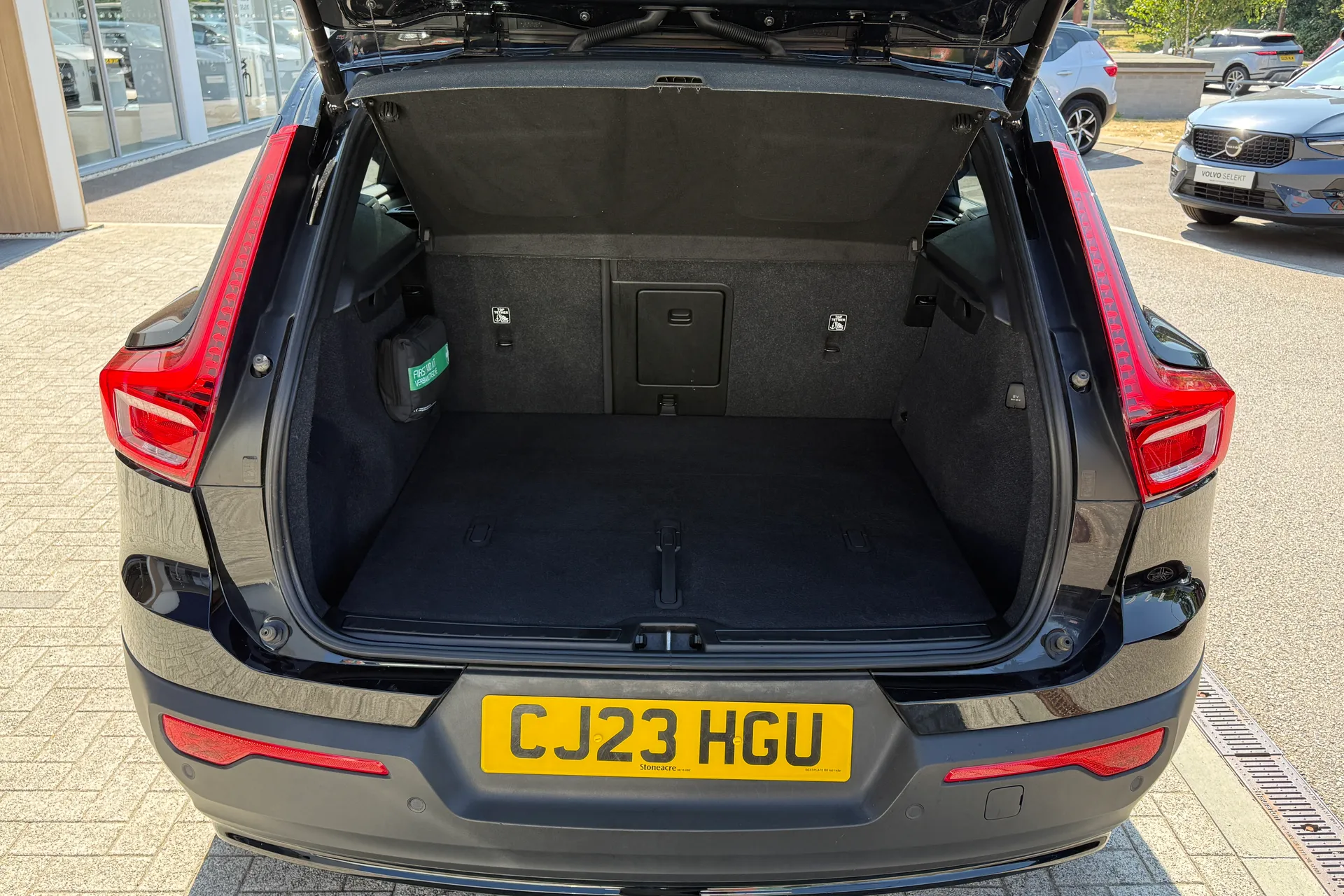 Volvo XC40 thumbnail image number 21