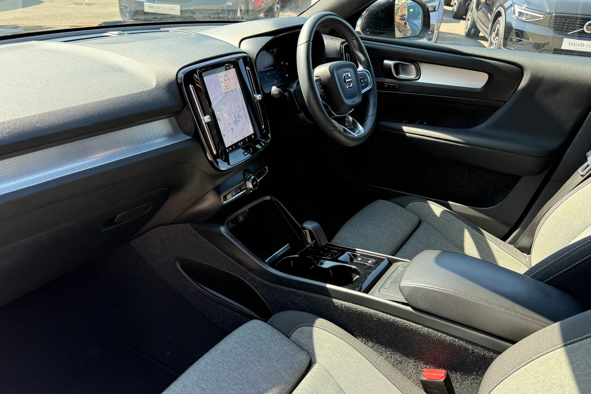 Volvo XC40 thumbnail image number 28