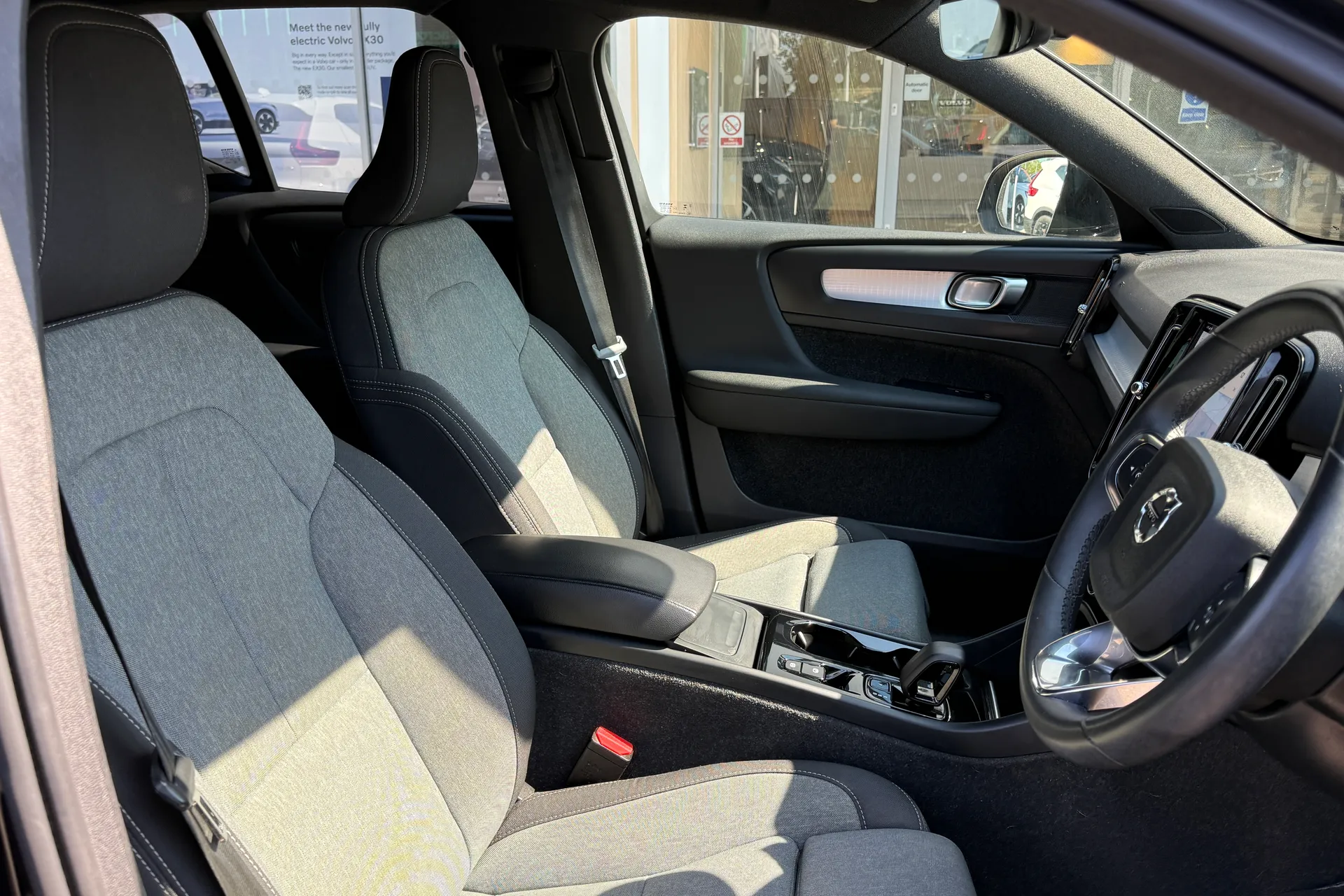 Volvo XC40 thumbnail image number 27