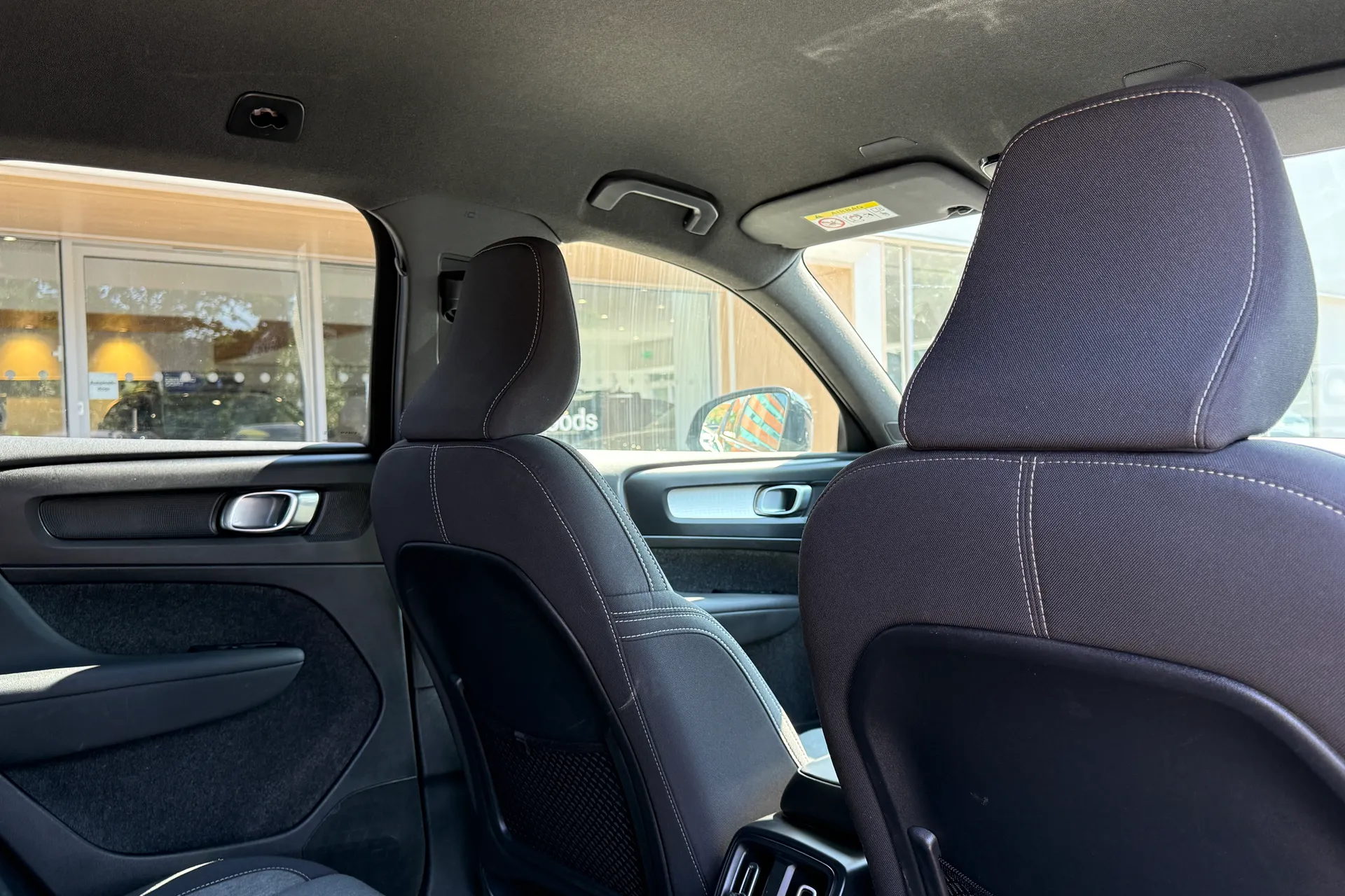 Volvo XC40 thumbnail image number 25