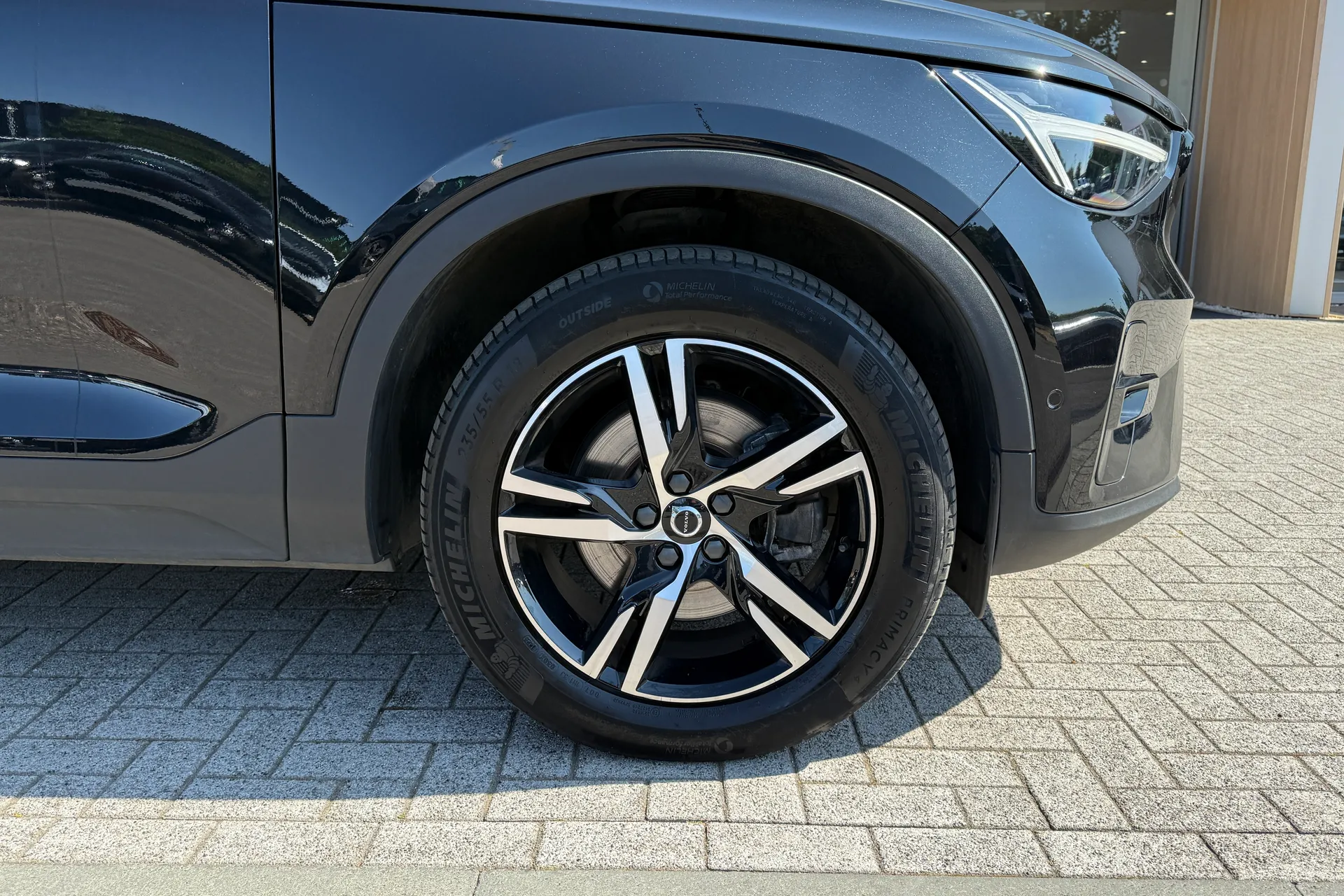 Volvo XC40 thumbnail image number 14