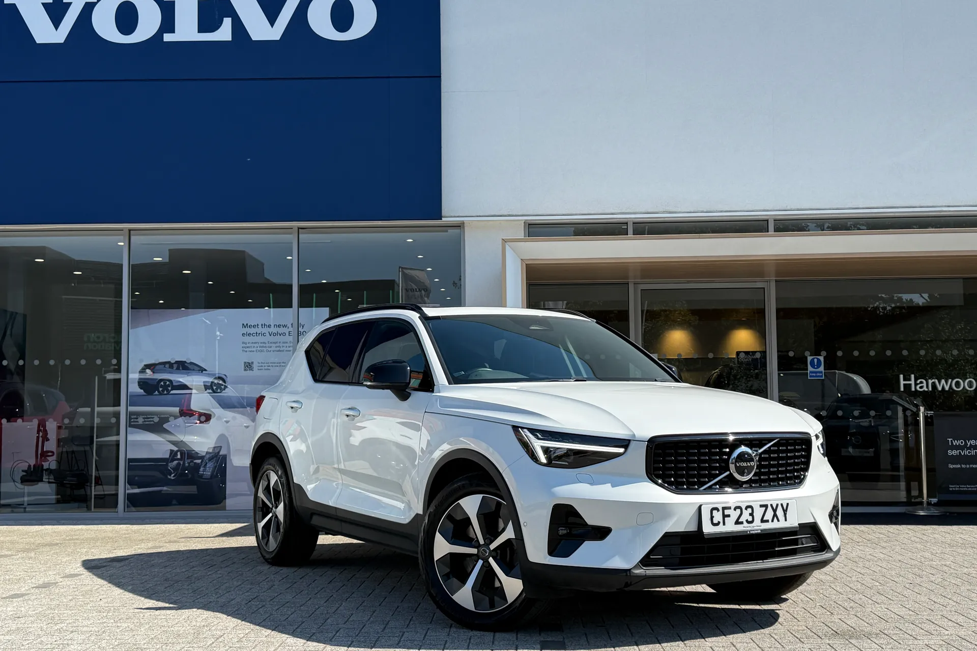 Volvo XC40 focused image