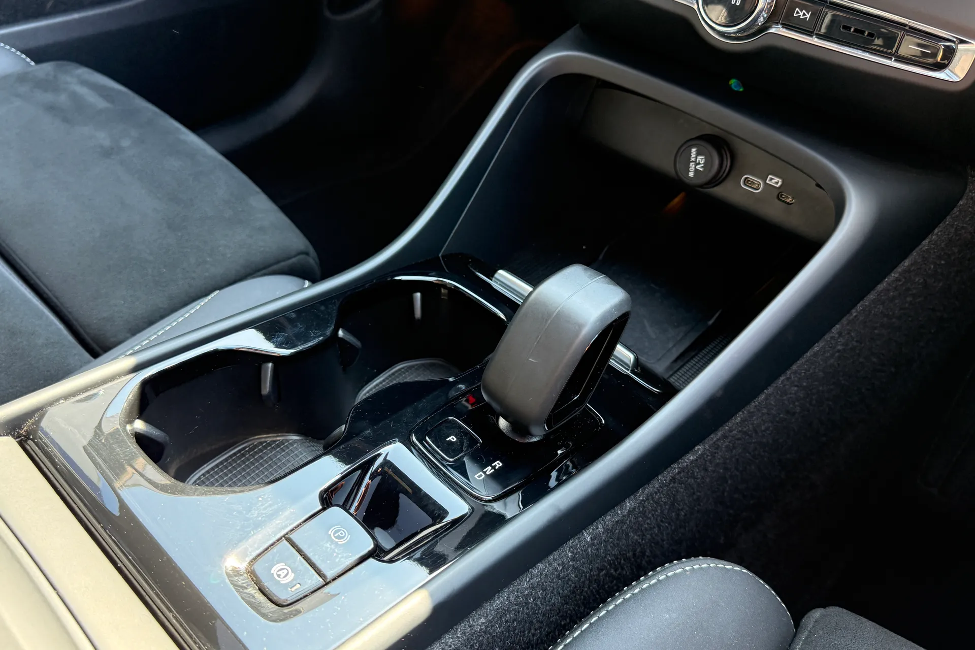 Volvo XC40 thumbnail image number 44