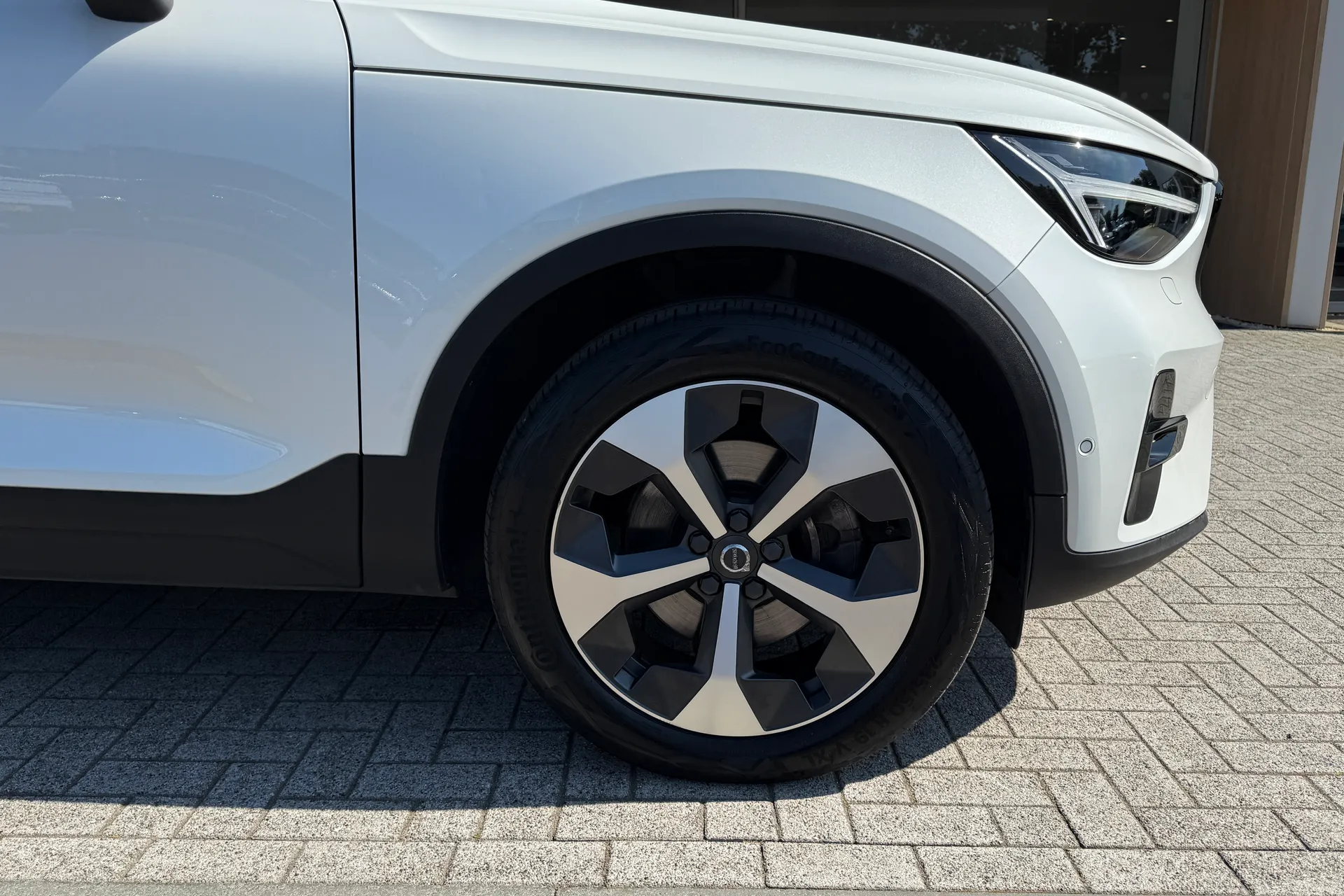Volvo XC40 thumbnail image number 14