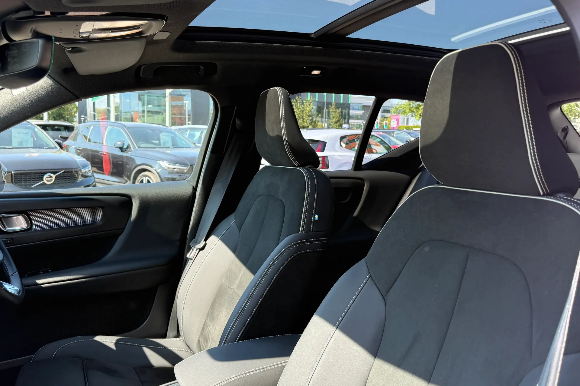 Volvo XC40 thumbnail image number 28