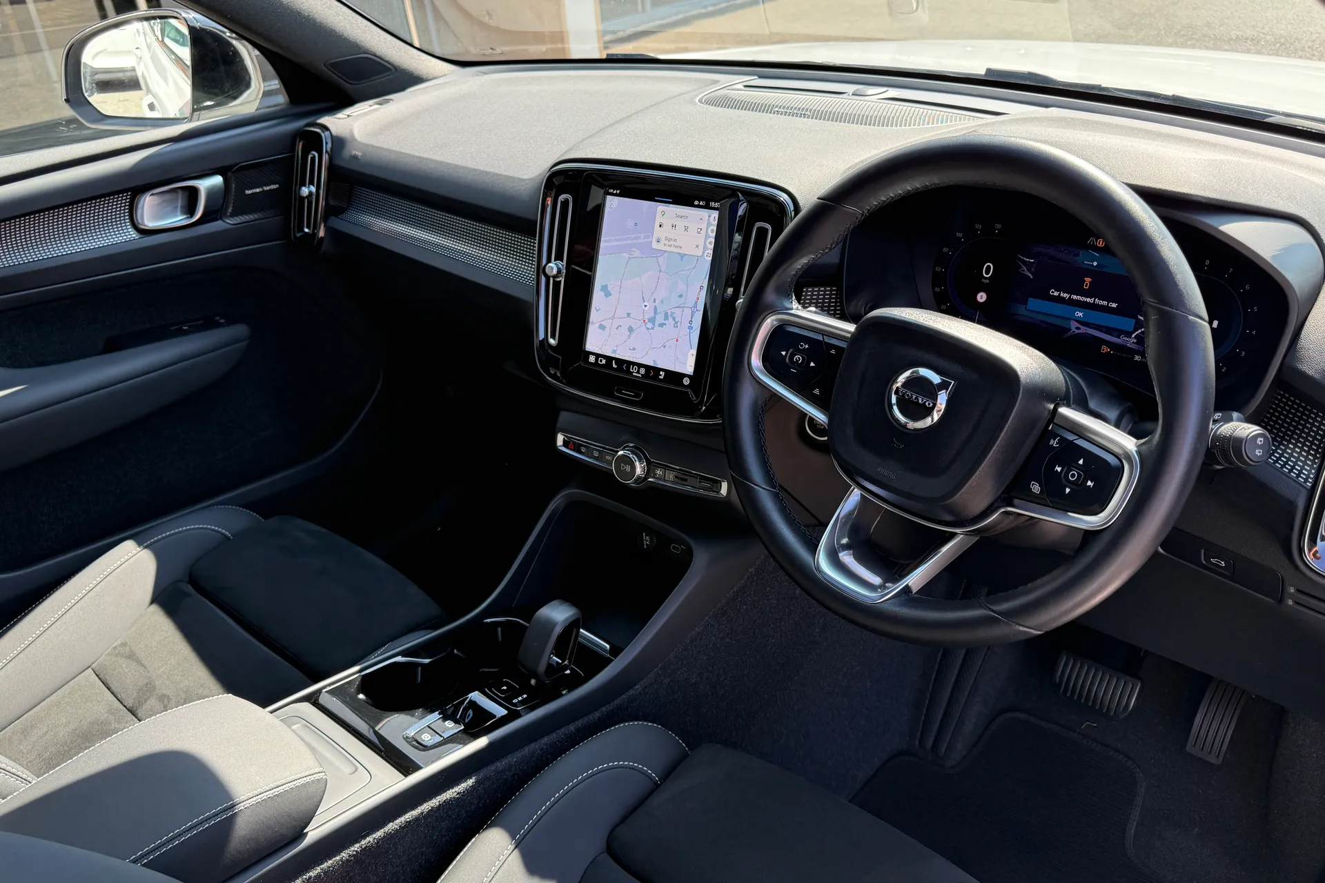 Volvo XC40 thumbnail image number 6