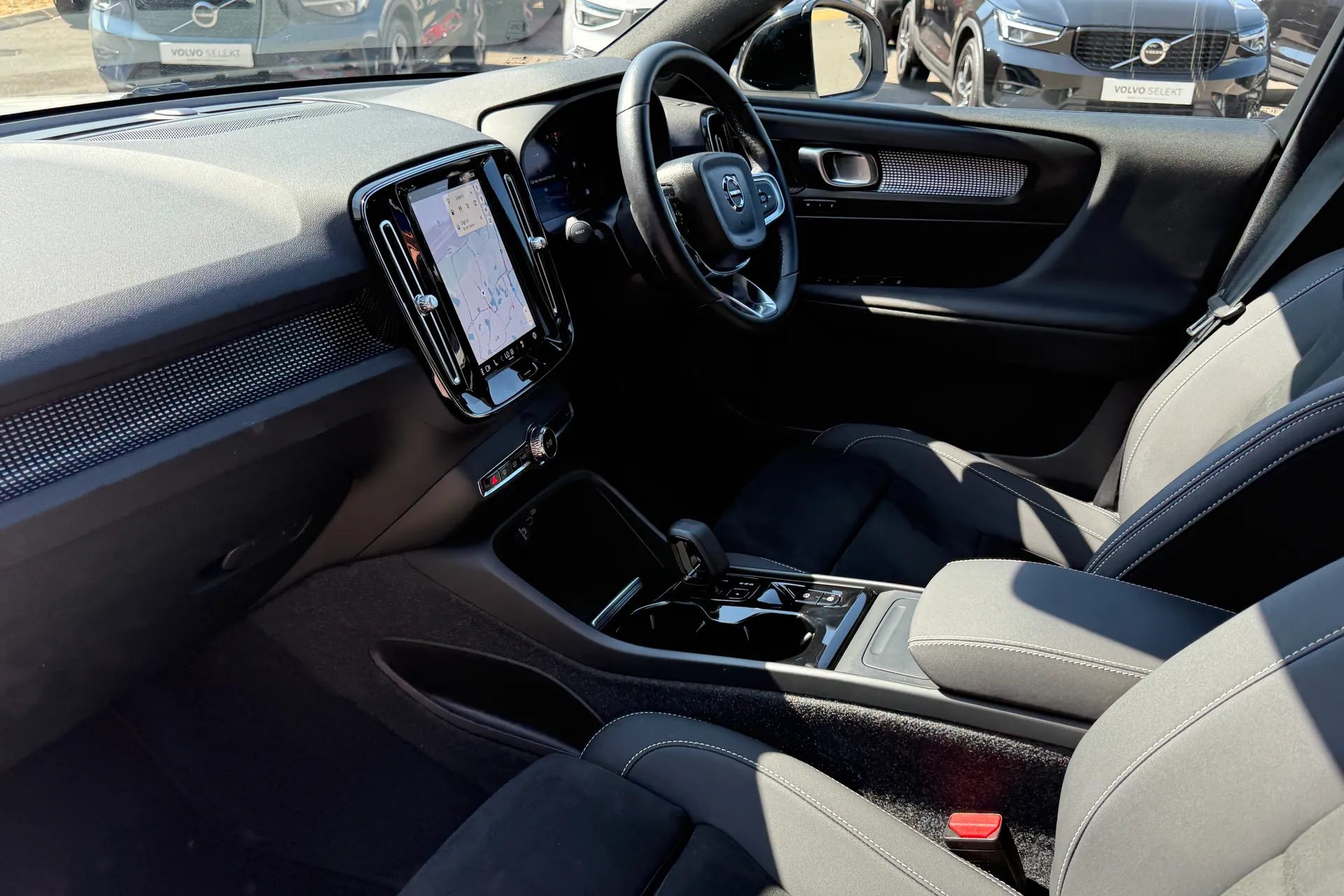 Volvo XC40 thumbnail image number 27