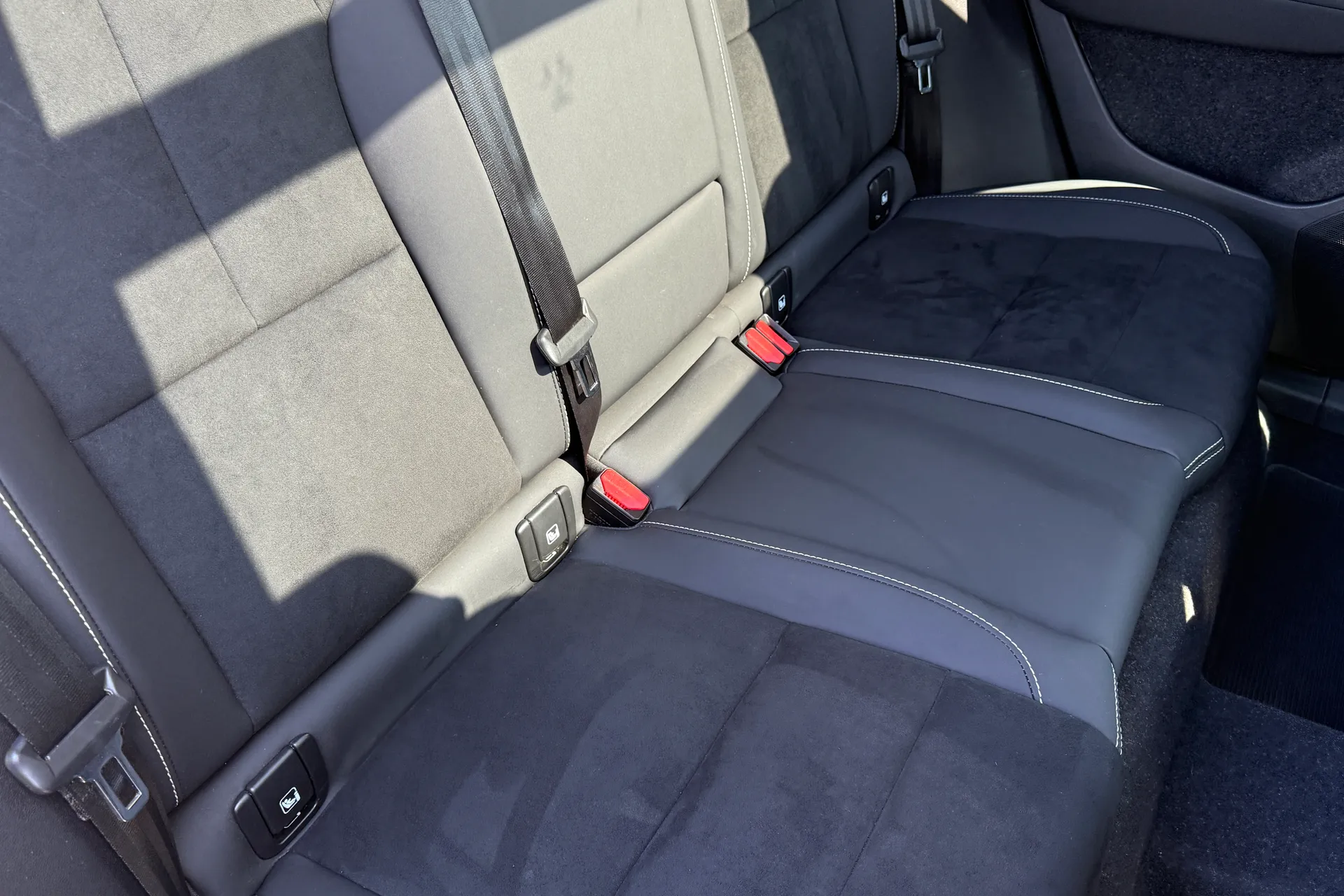 Volvo XC40 thumbnail image number 25