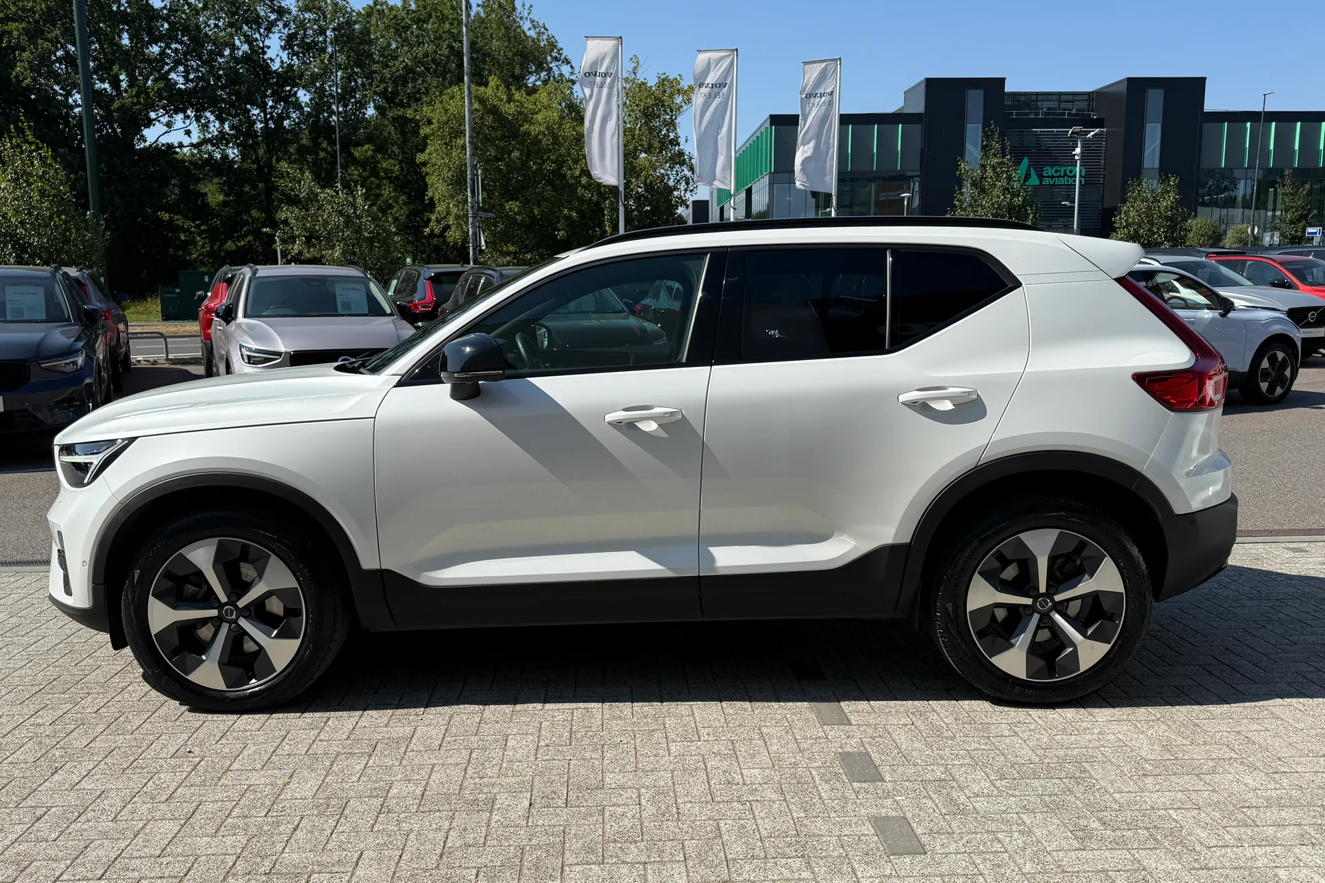 Volvo XC40 thumbnail image number 11