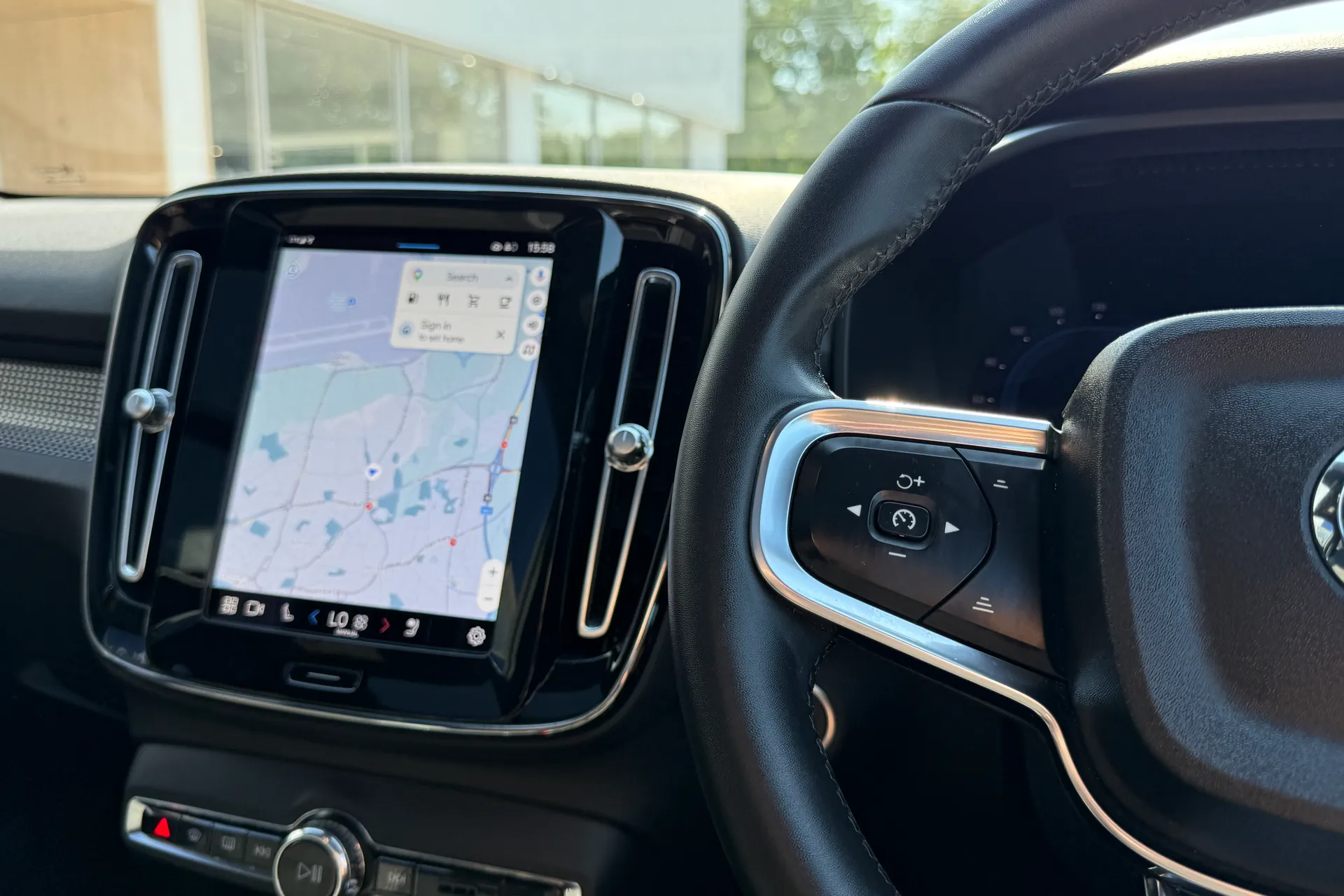 Volvo XC40 thumbnail image number 36