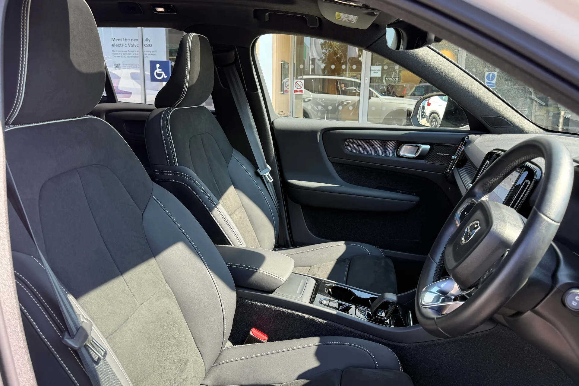 Volvo XC40 thumbnail image number 26