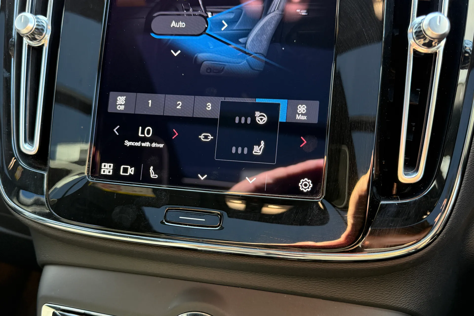 Volvo XC40 thumbnail image number 40