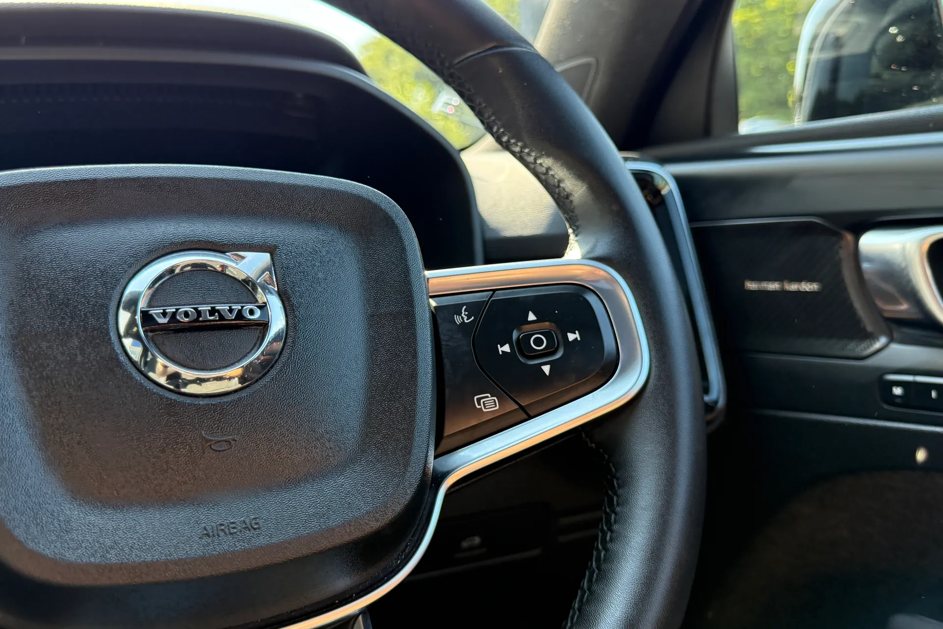 Volvo XC40 thumbnail image number 37