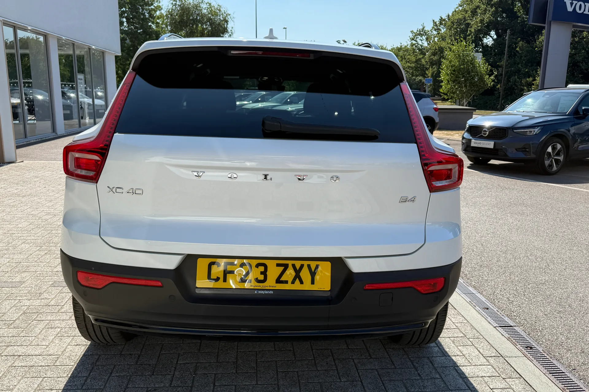 Volvo XC40 thumbnail image number 9