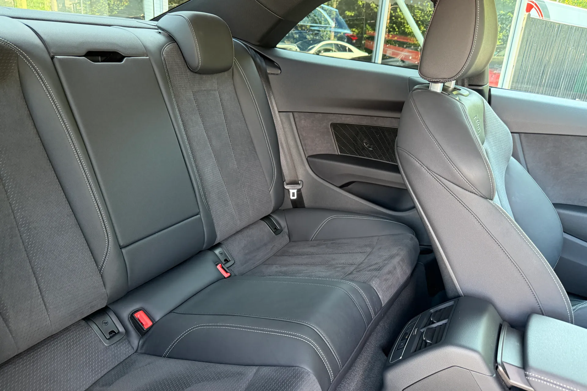 Audi A5 thumbnail image number 38