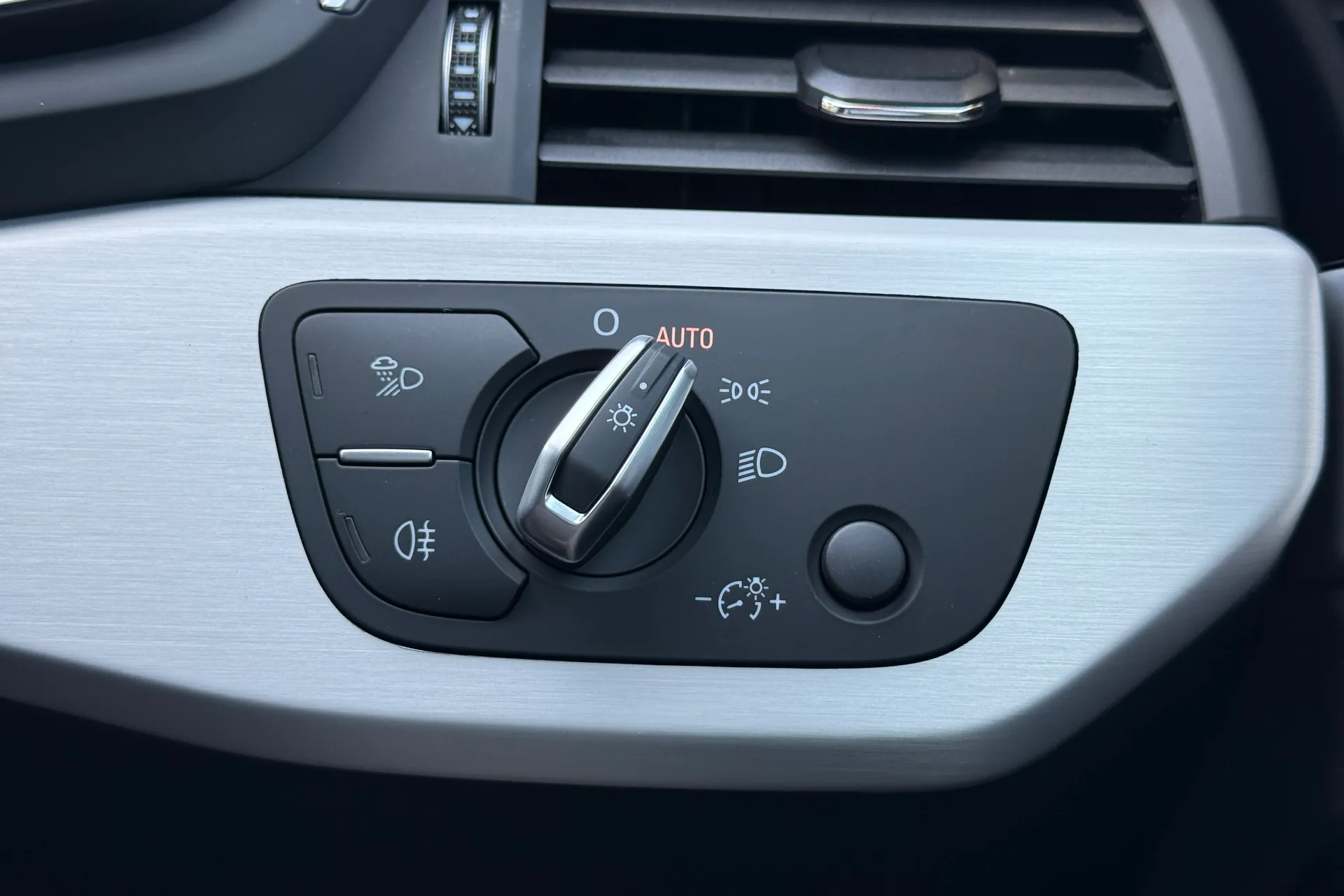 Audi A5 thumbnail image number 21