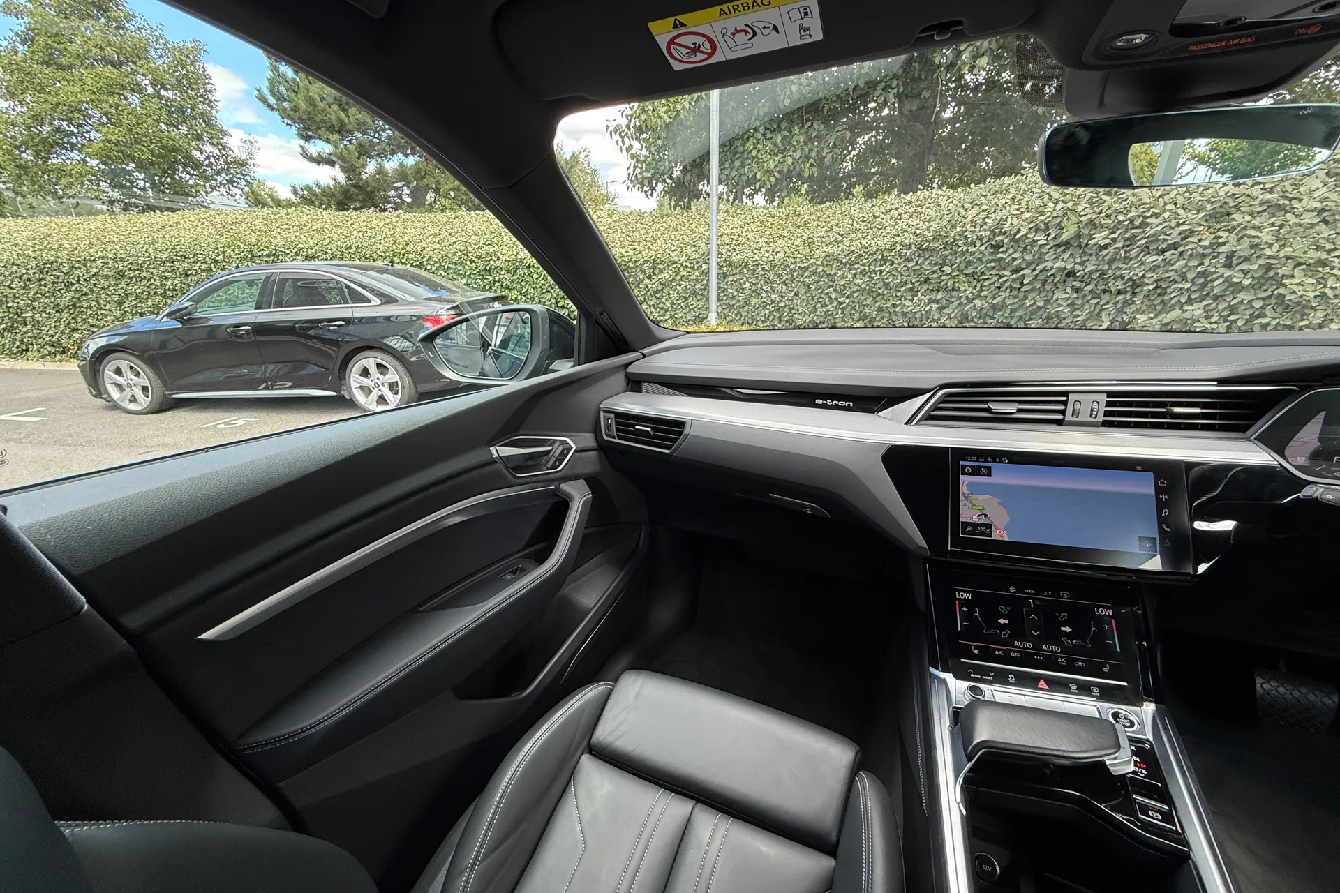 Audi e-tron thumbnail image number 53