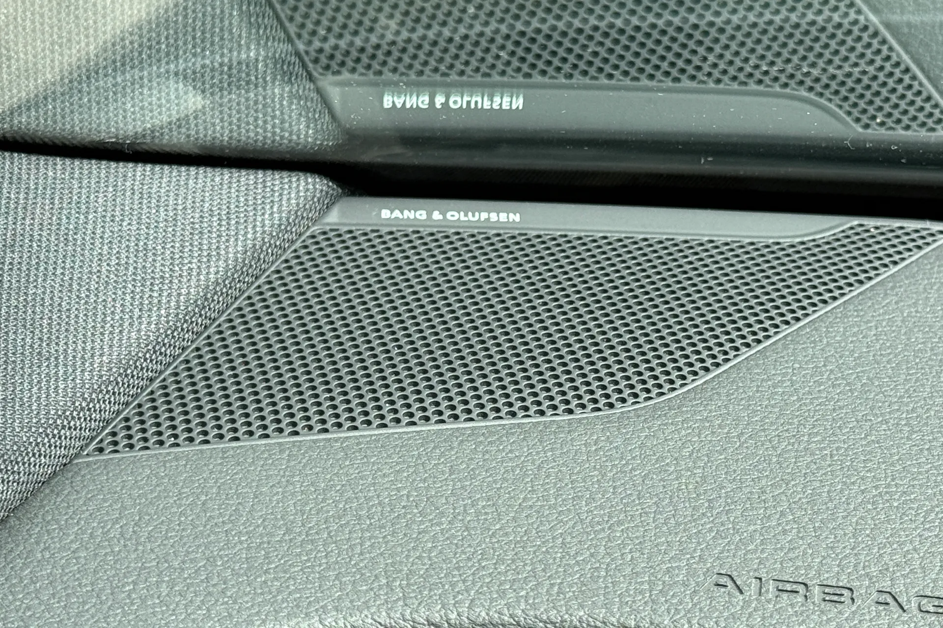 Audi e-tron thumbnail image number 31