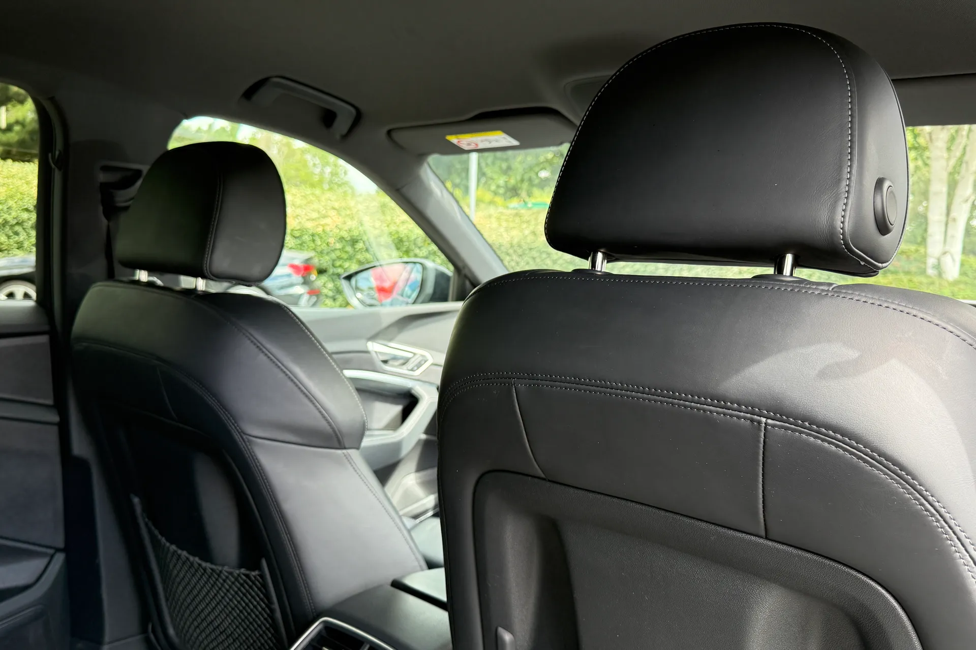 Audi e-tron thumbnail image number 44