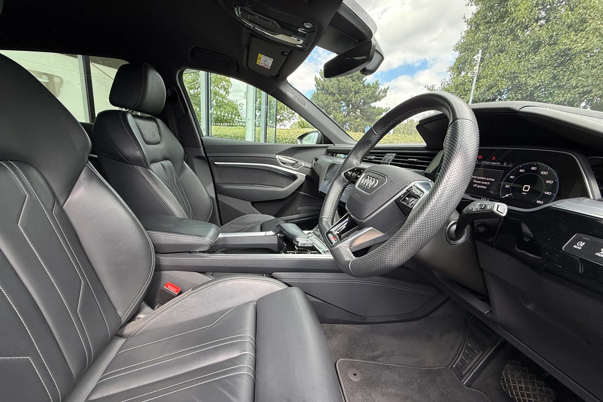 Audi e-tron thumbnail image number 41