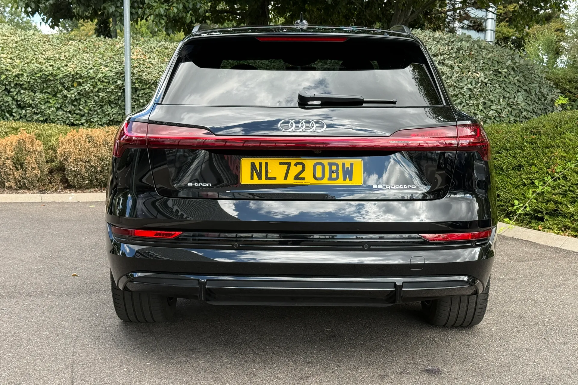 Audi e-tron thumbnail image number 10