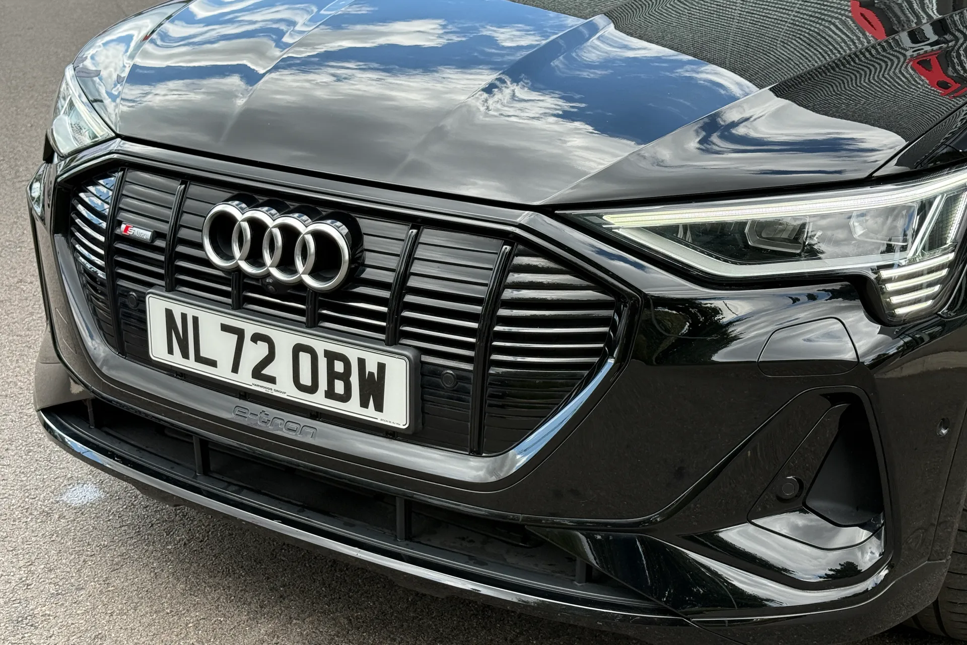 Audi e-tron thumbnail image number 29