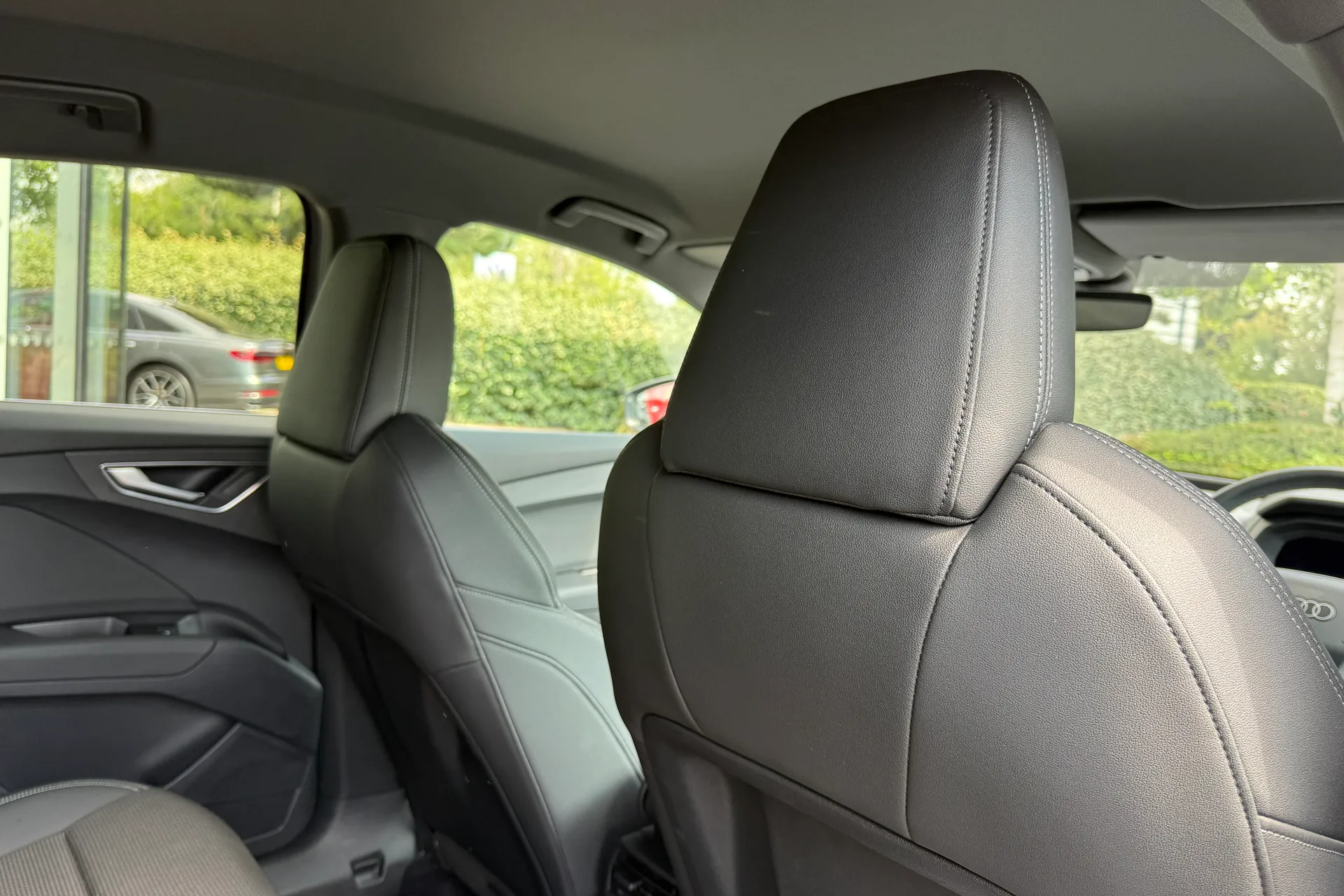 Audi Q4 thumbnail image number 42