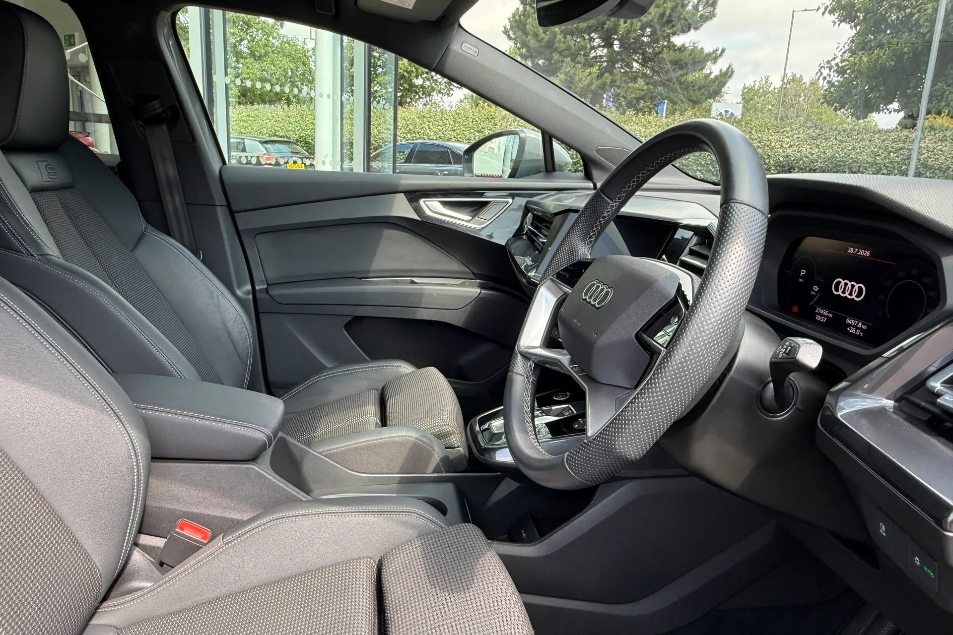 Audi Q4 thumbnail image number 46
