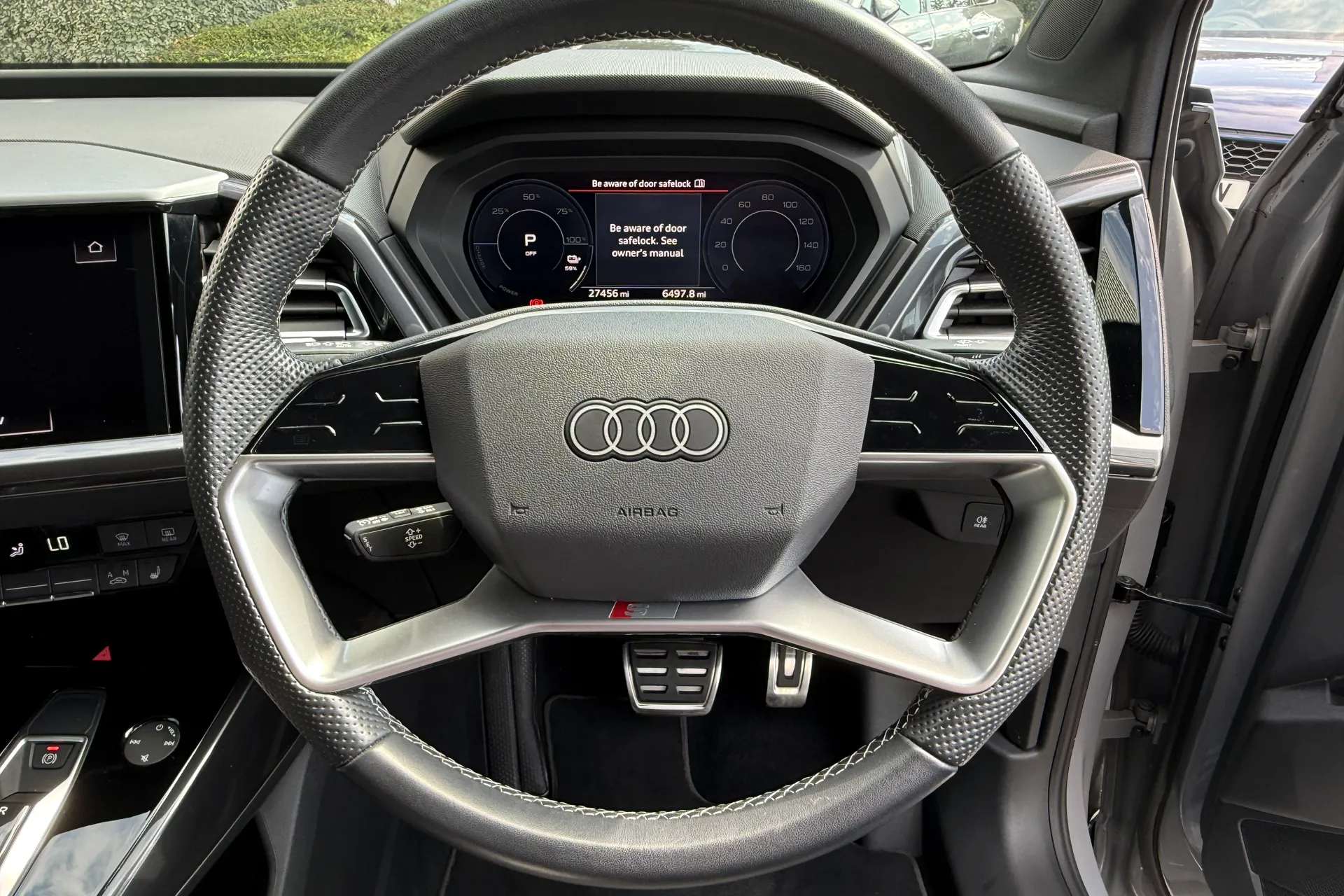 Audi Q4 thumbnail image number 45