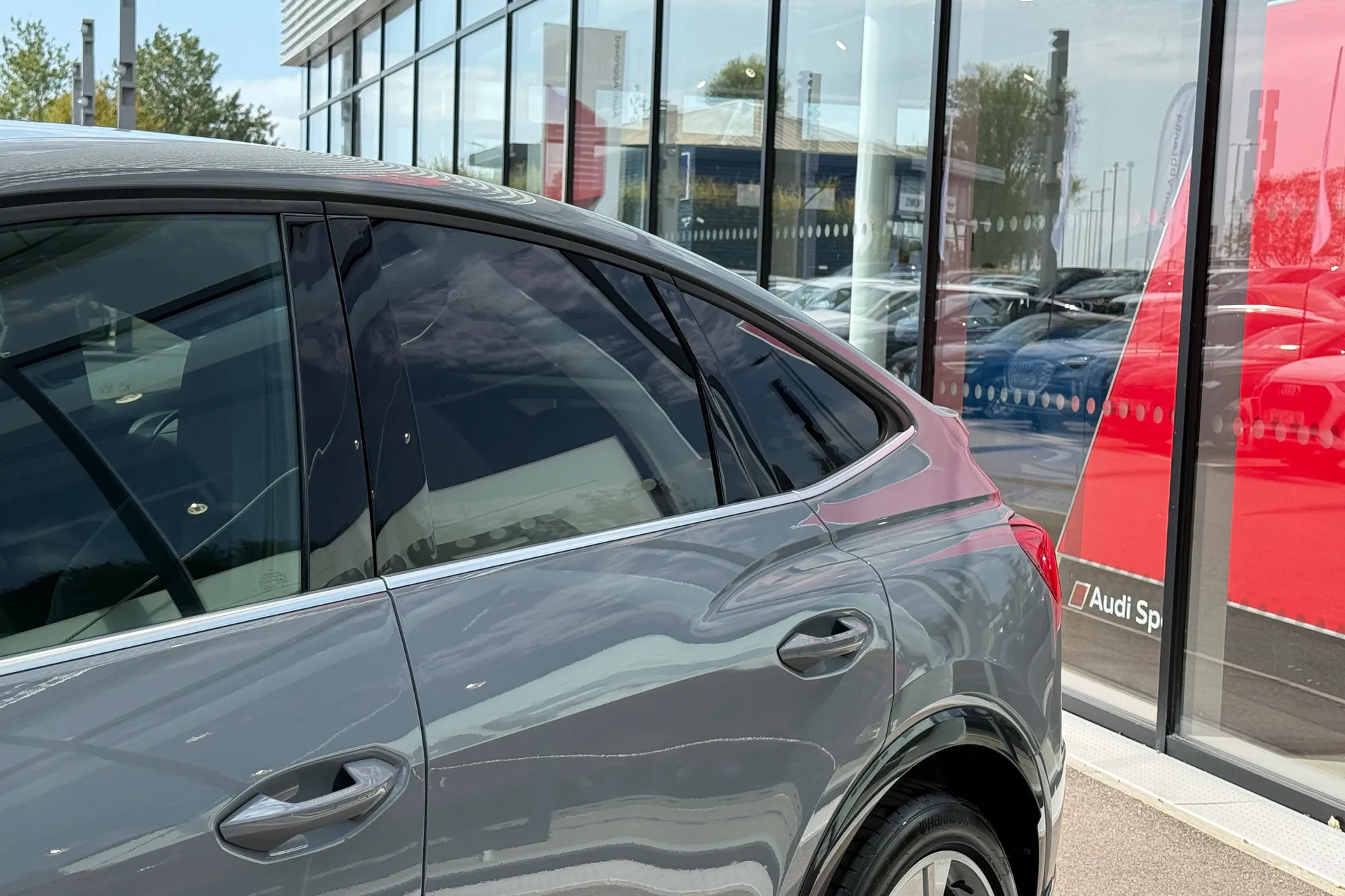 Audi Q4 thumbnail image number 27