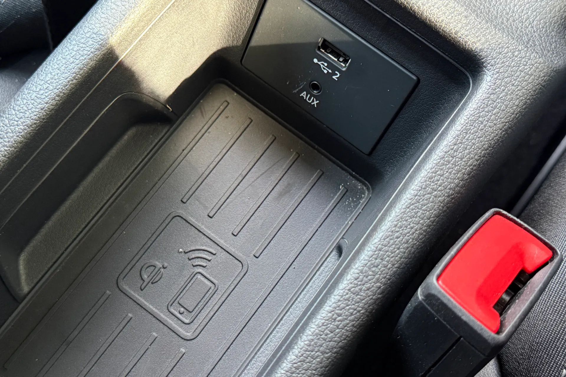 Audi Q2 thumbnail image number 19