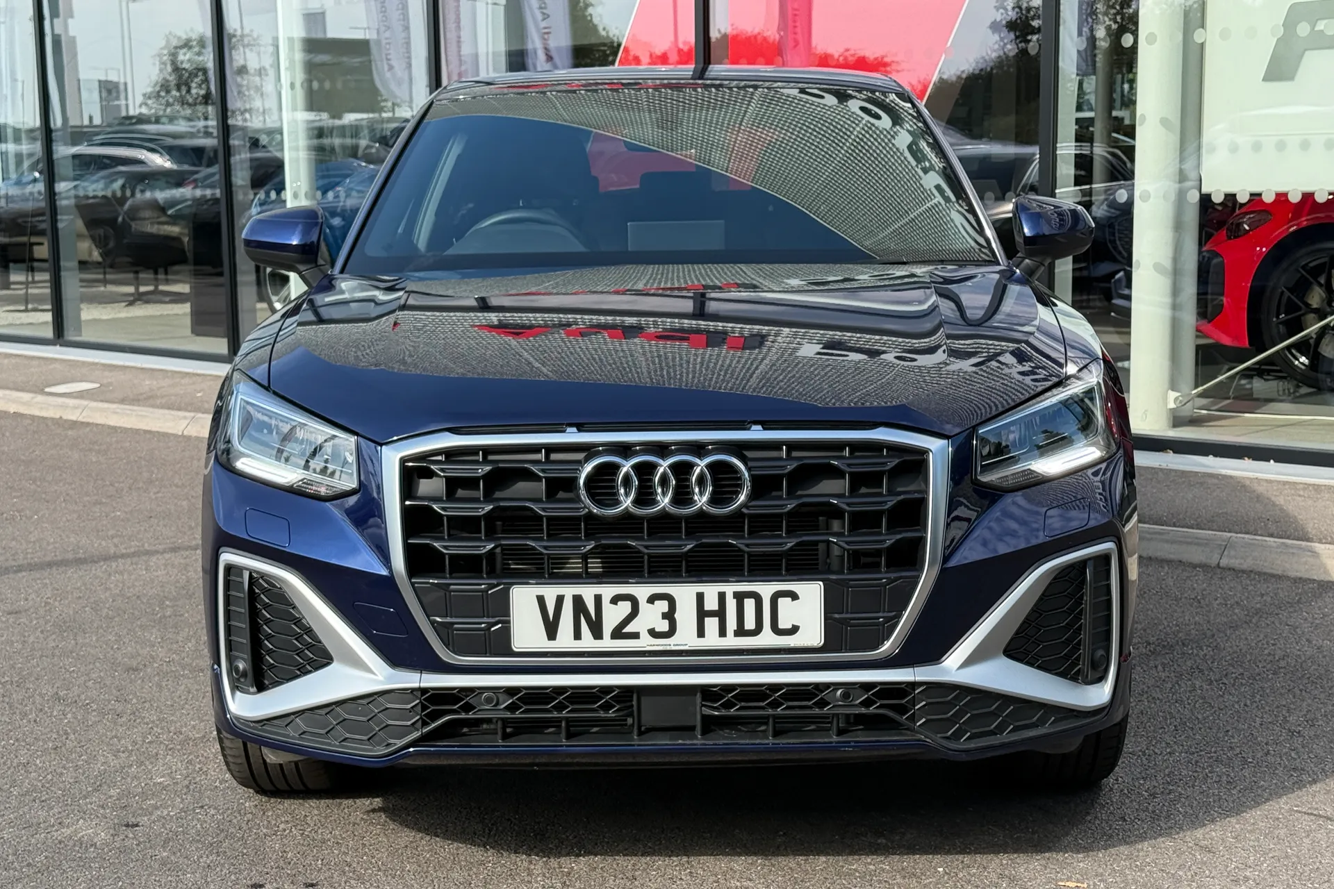 Audi Q2 thumbnail image number 9