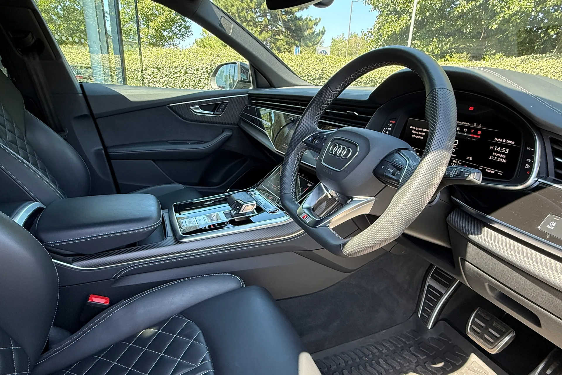 Audi Q8 thumbnail image number 27