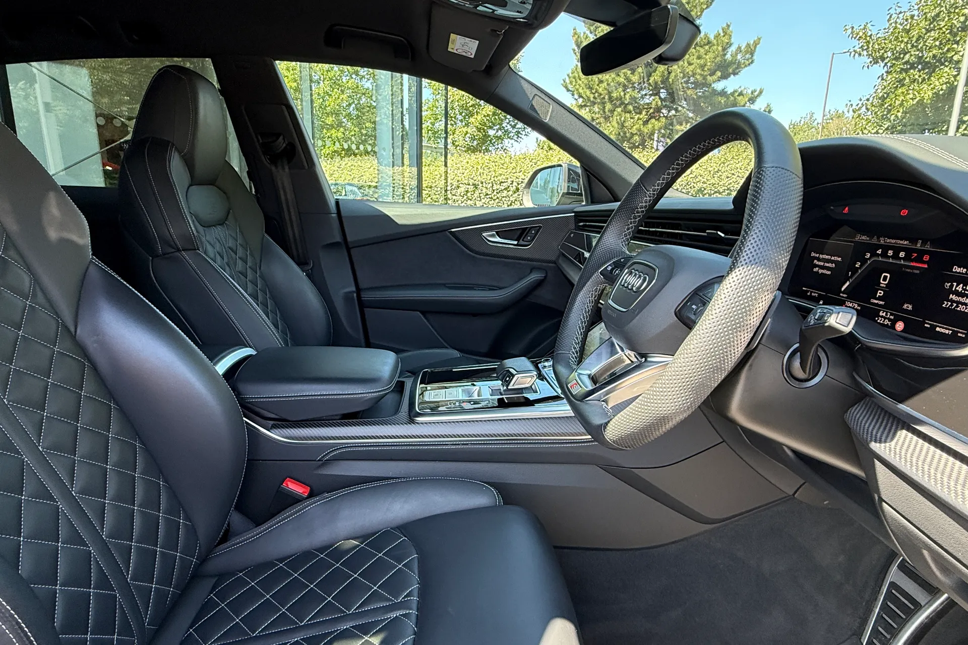 Audi Q8 thumbnail image number 29