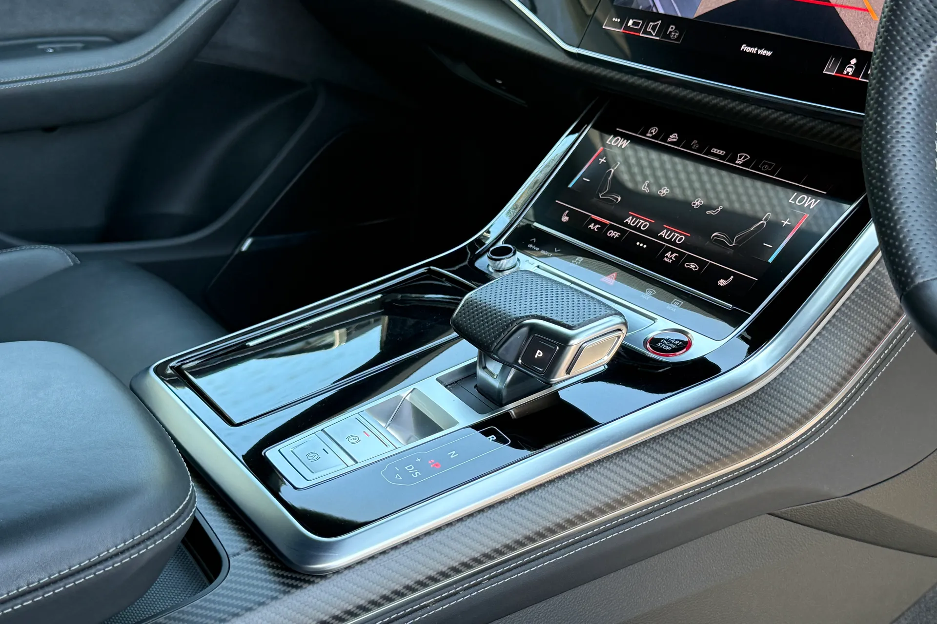 Audi Q8 thumbnail image number 16