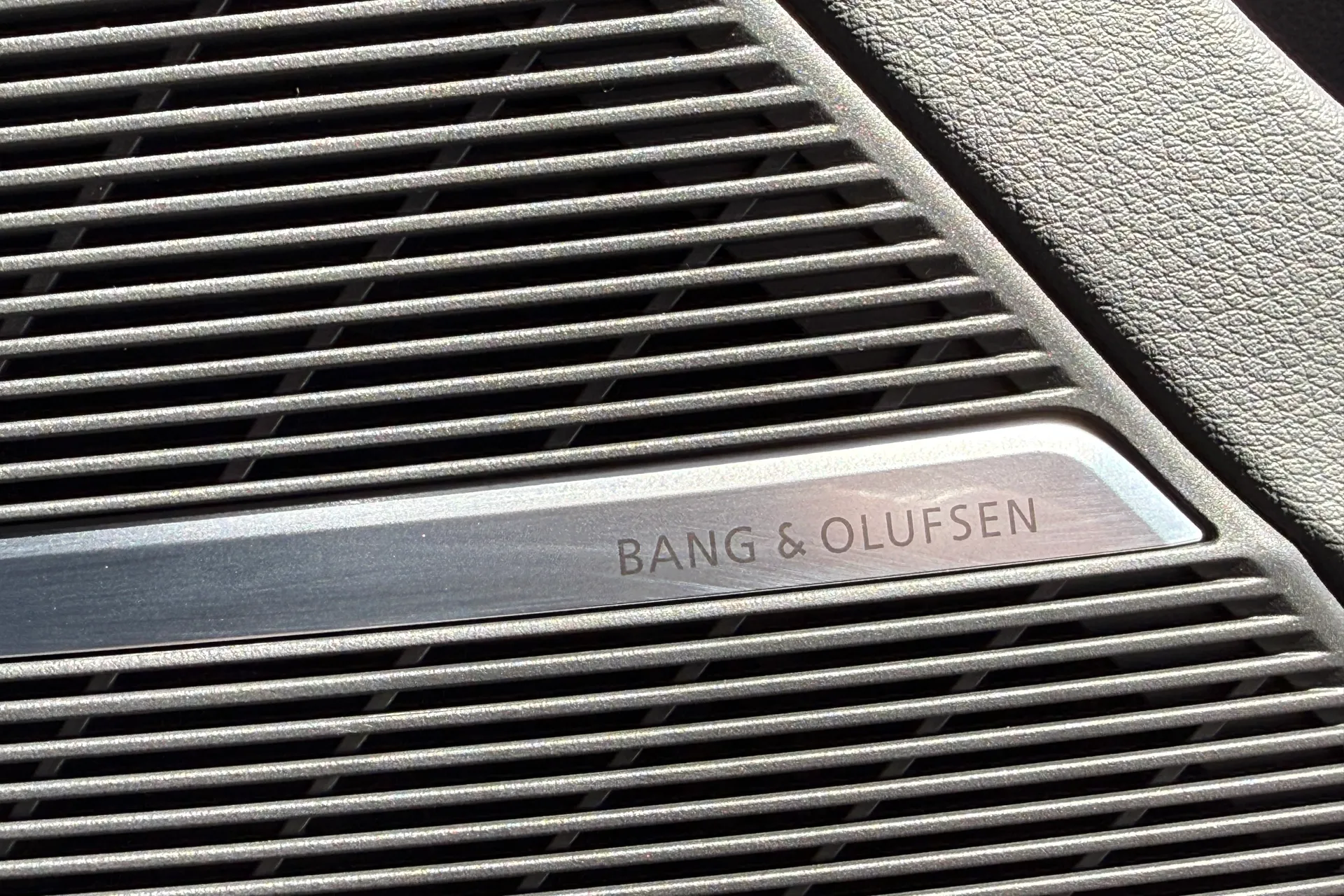 Audi Q8 thumbnail image number 18